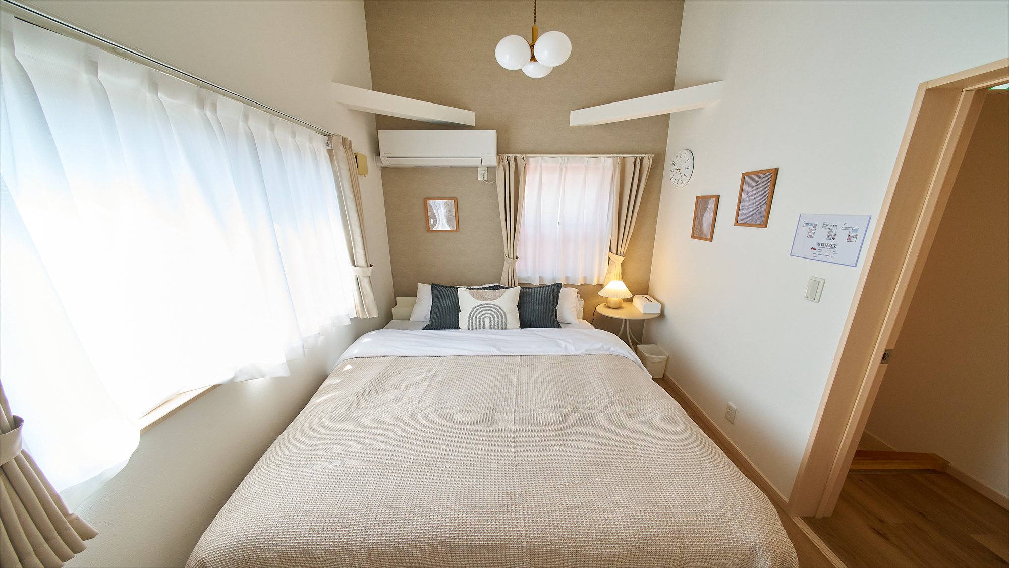 寝室③：ダブルベッド1台
