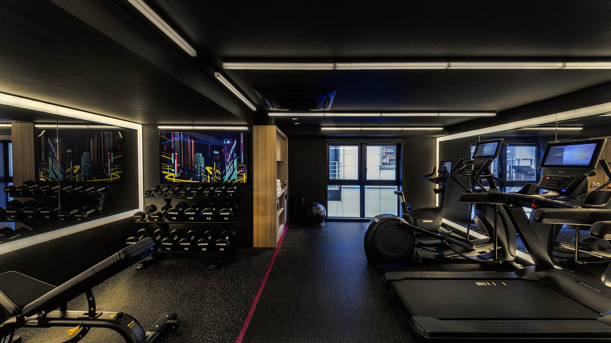 最新マシーンを整えたジム