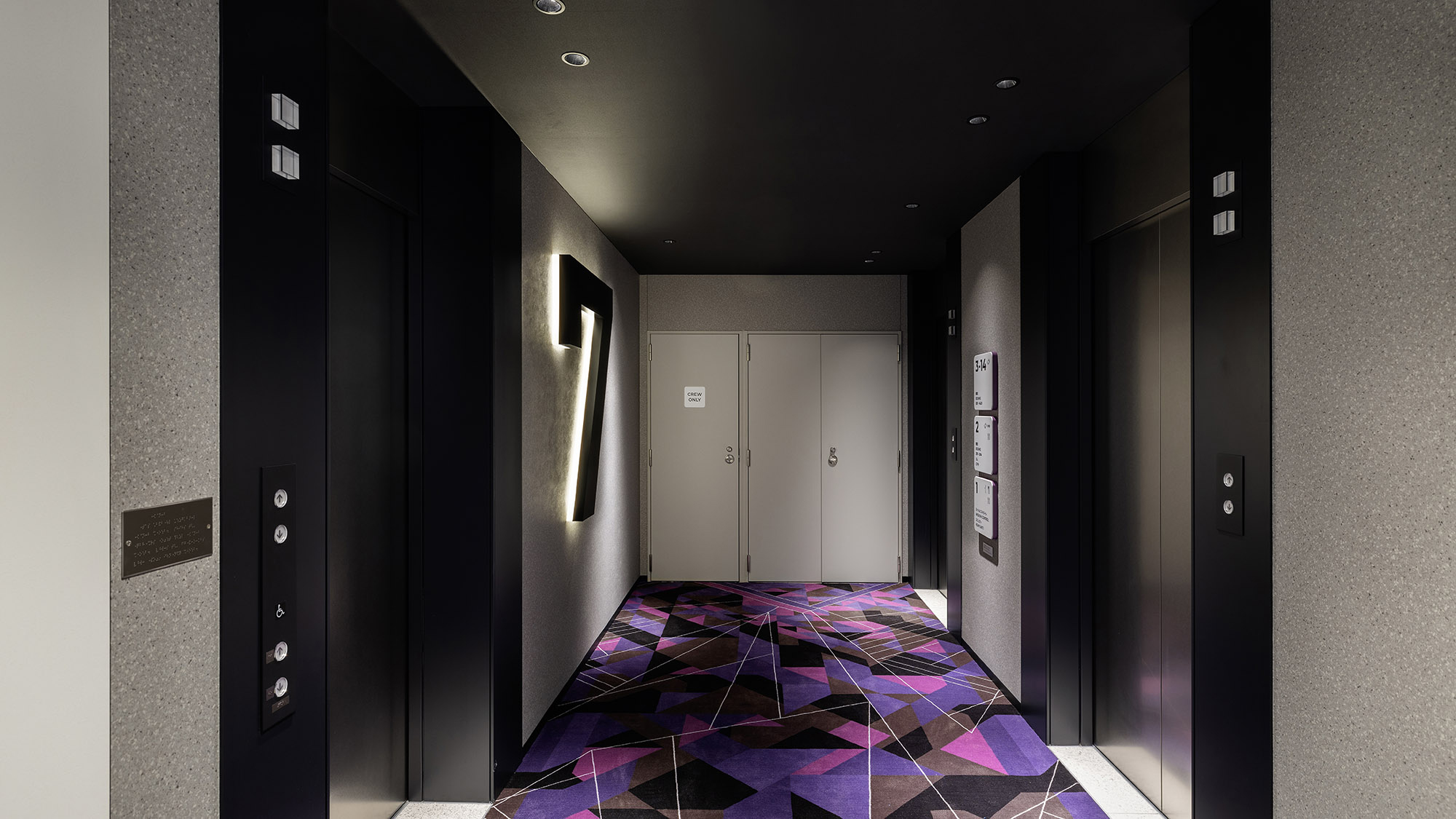 エレベーターホール