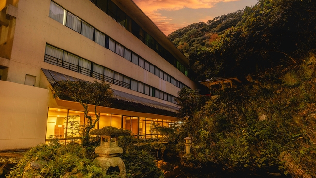 ■2025年7月リニューアルOPEN■【素泊まり】今だけの特別価格♪繁華街すぐの立地×快適客室