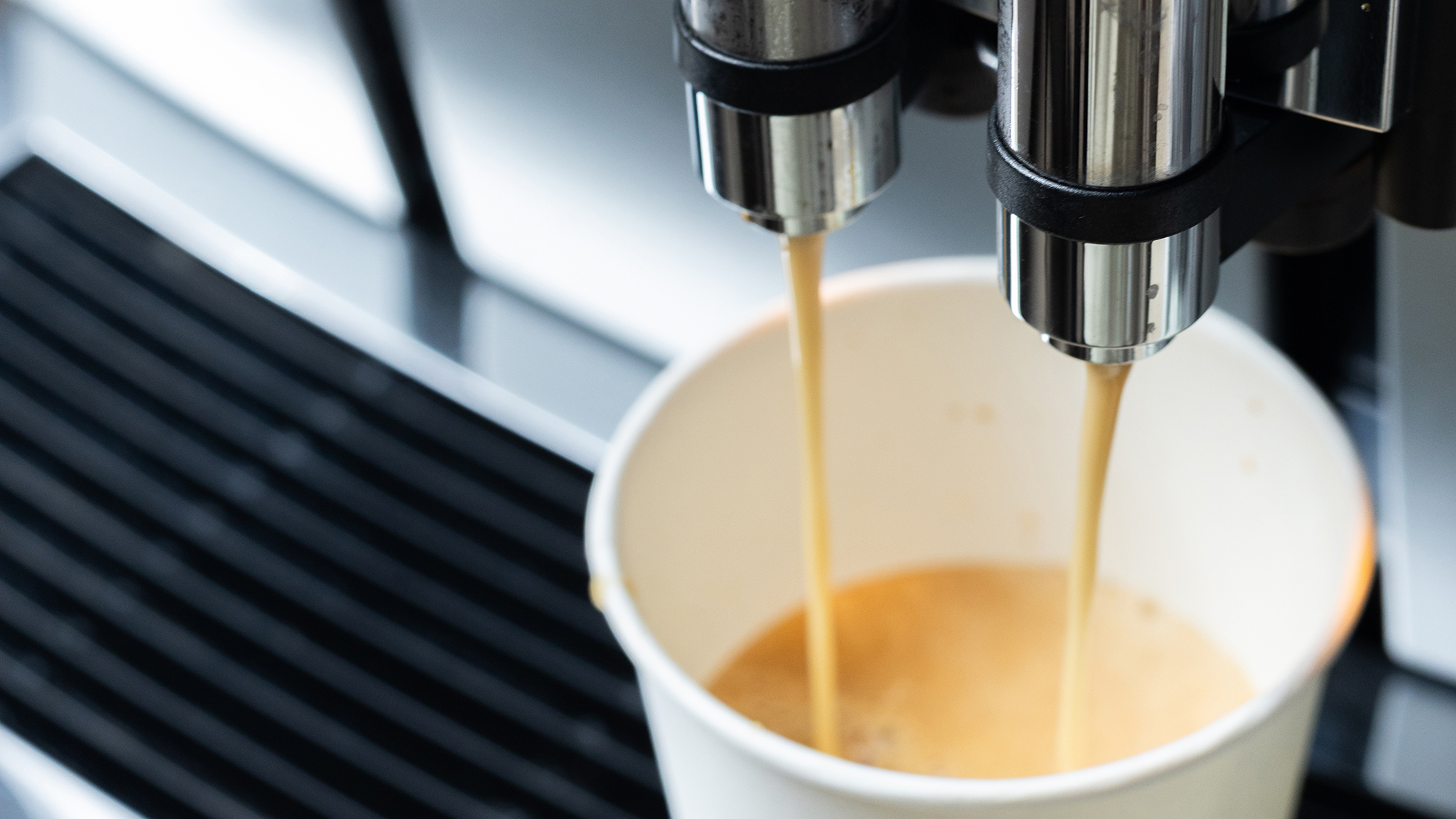 ロビーには挽きたてコーヒーを無料でご用意