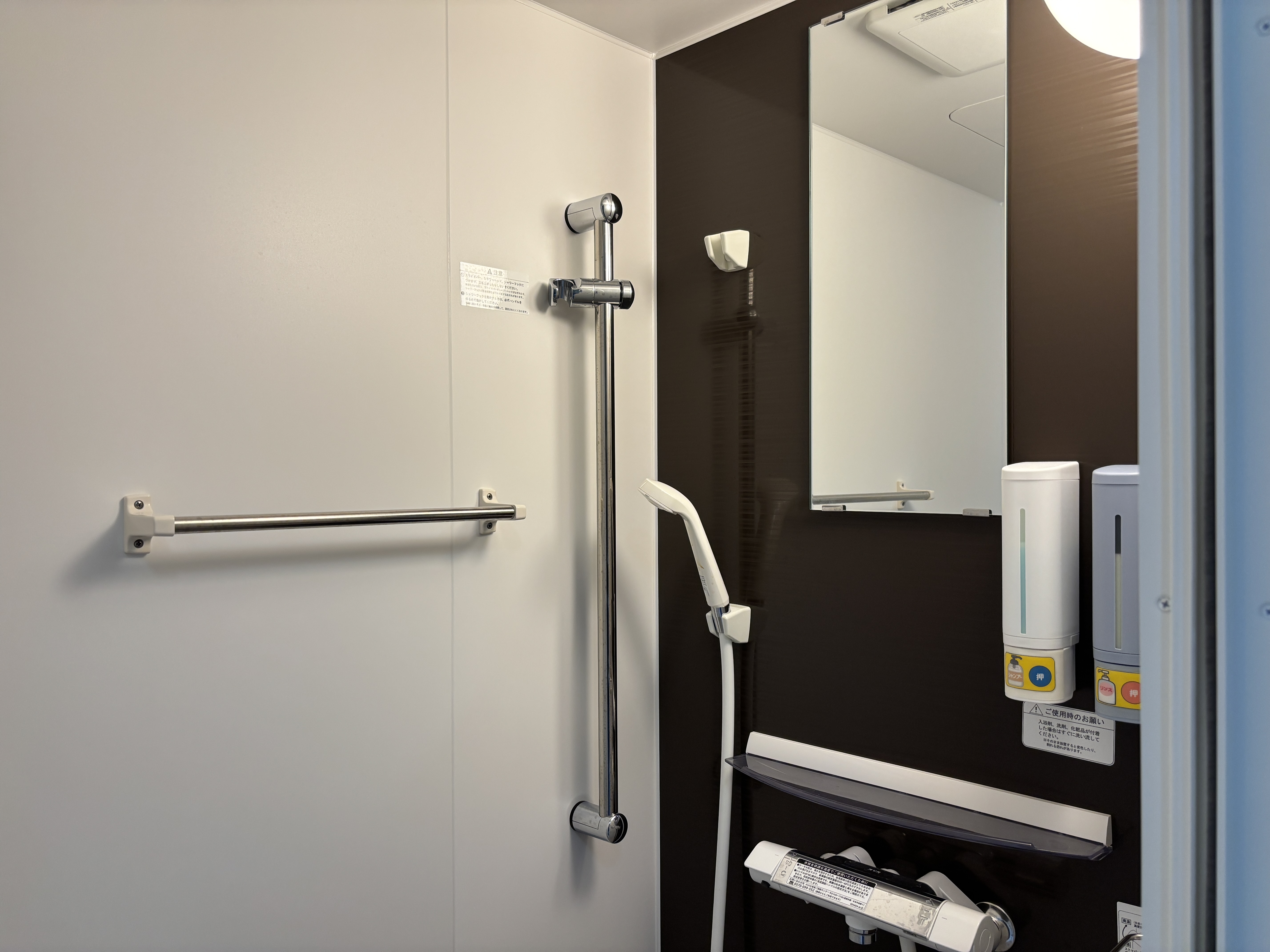 momoの部屋シャワールーム