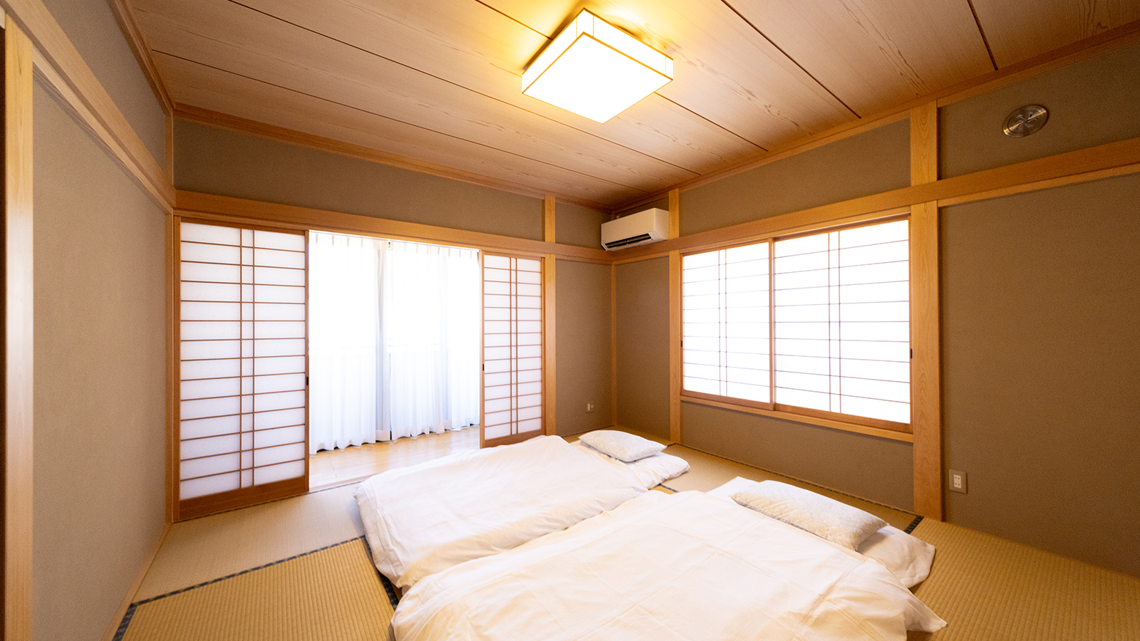 寝室：和室