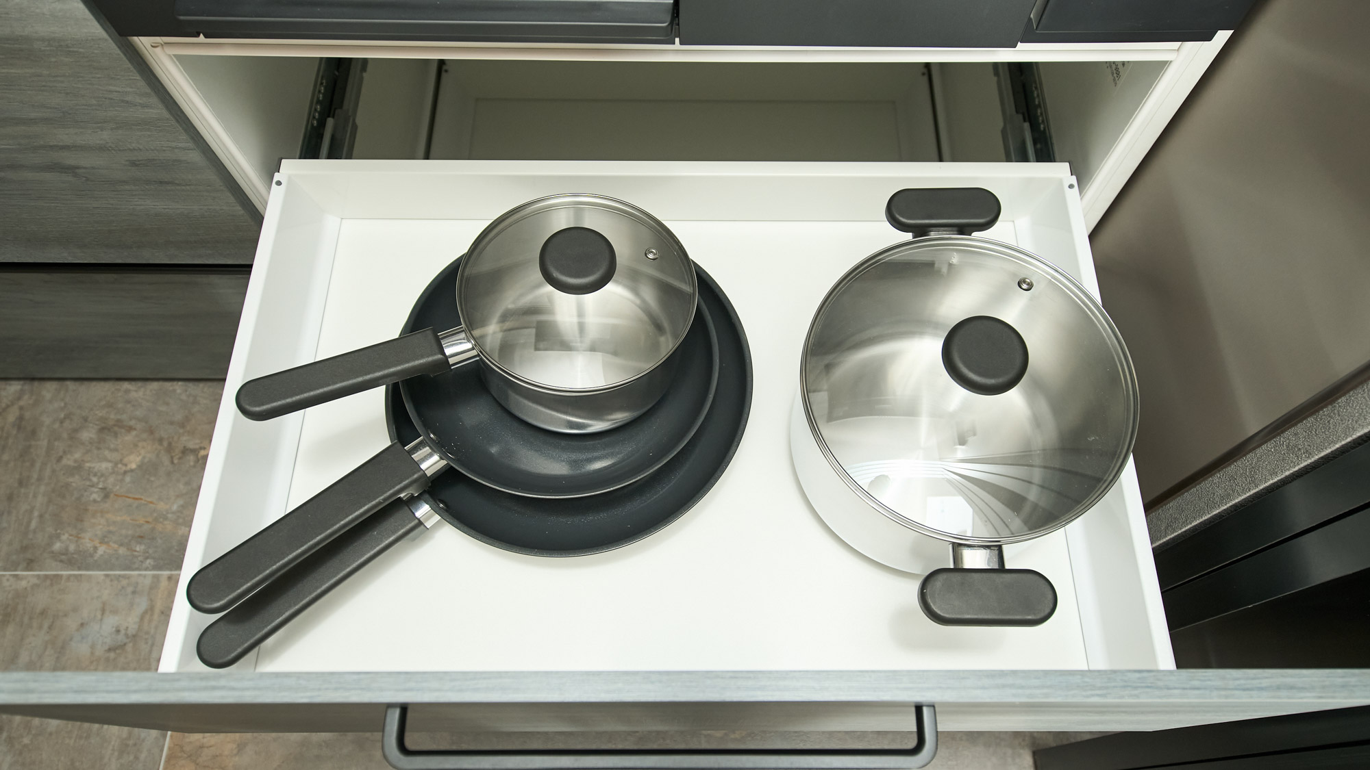 キッチン備品：鍋類