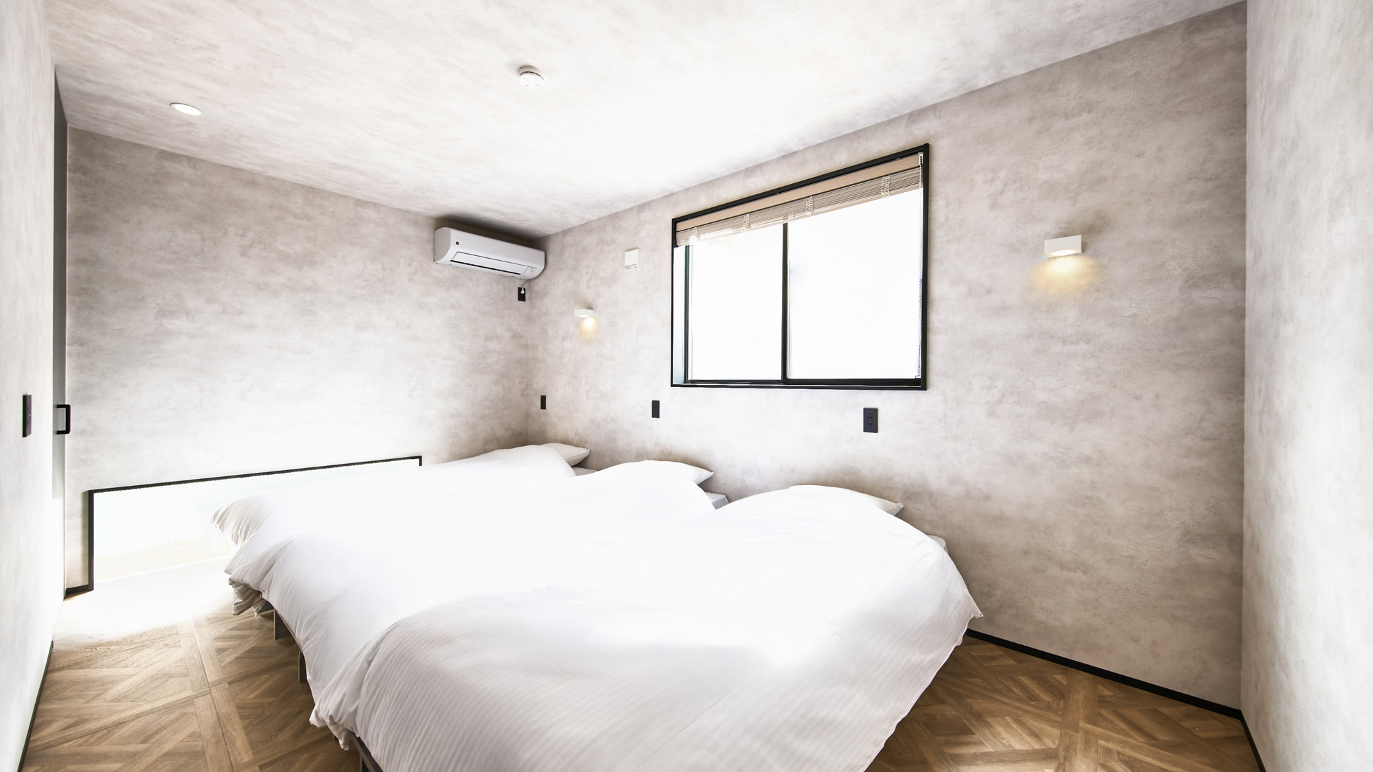 寝室2：シングル3台