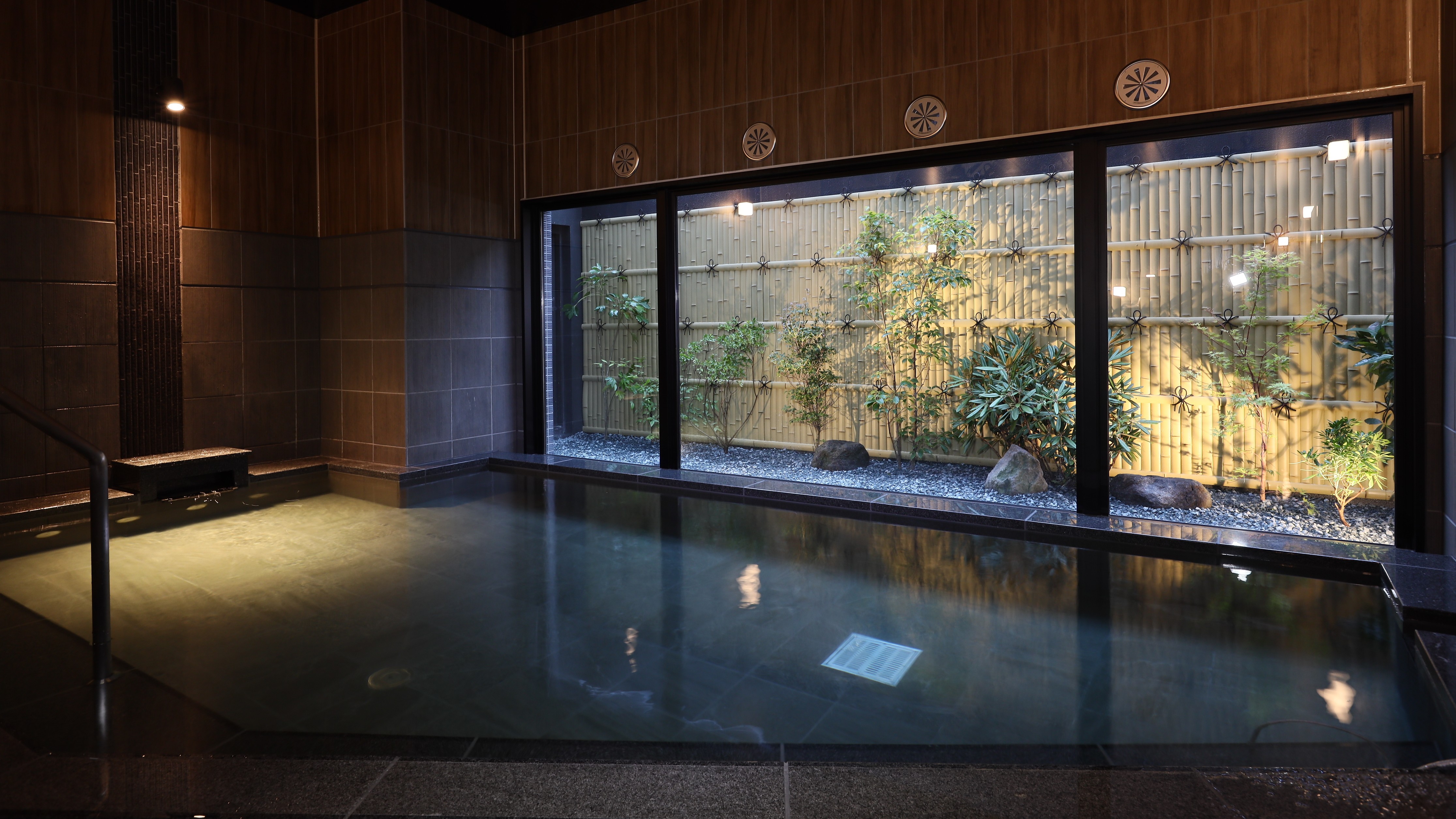 男性大浴場～人工温泉～