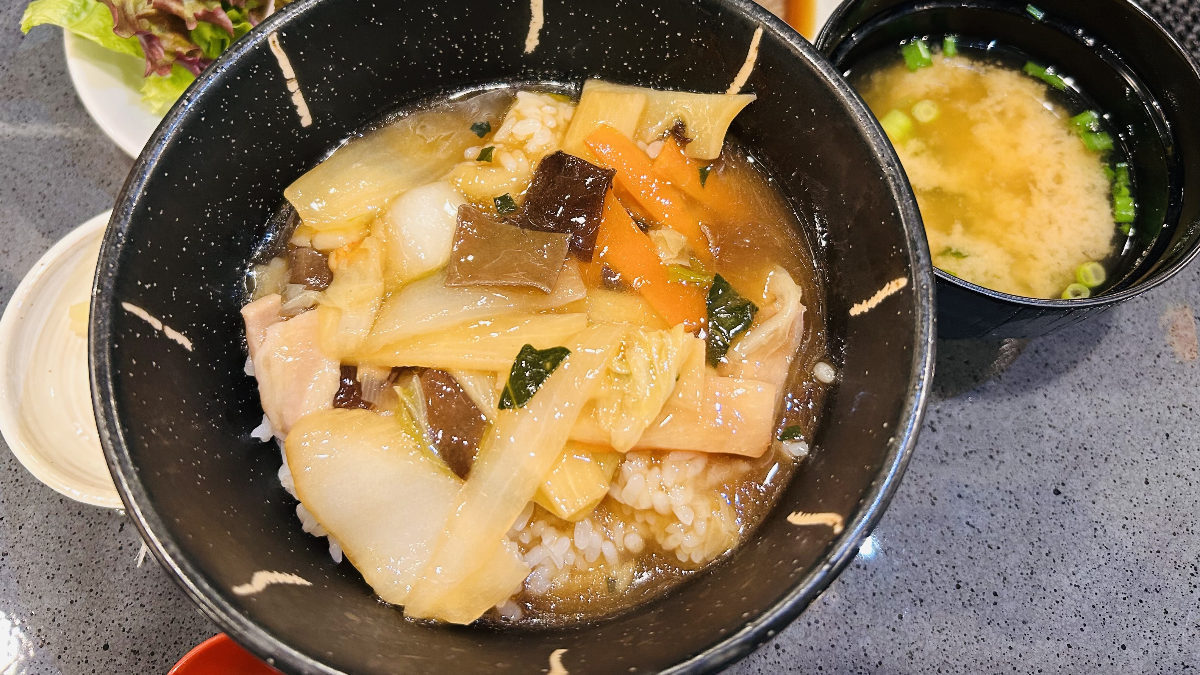 夕食～選べる定食メニュー　【中華丼】