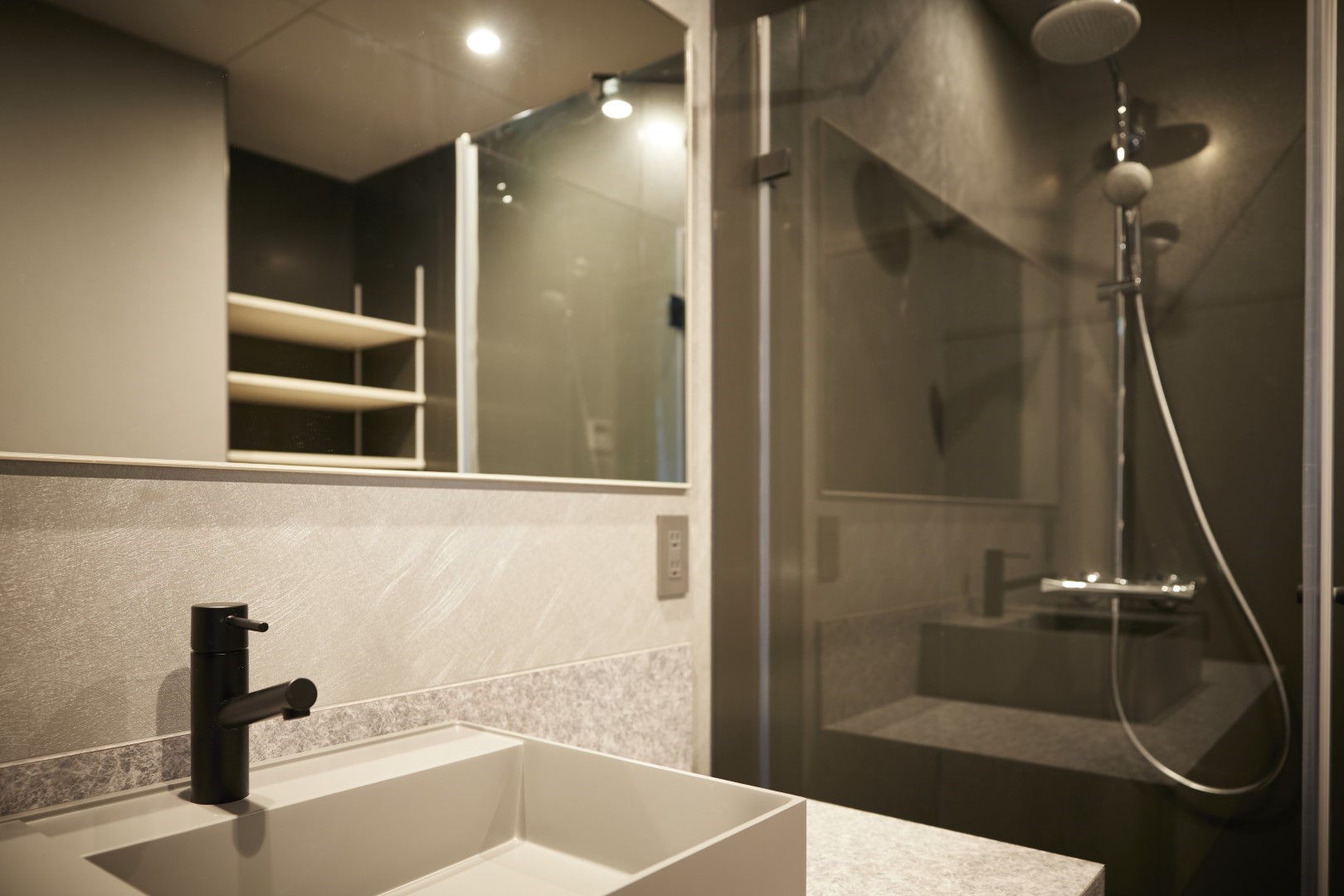 シャワールーム