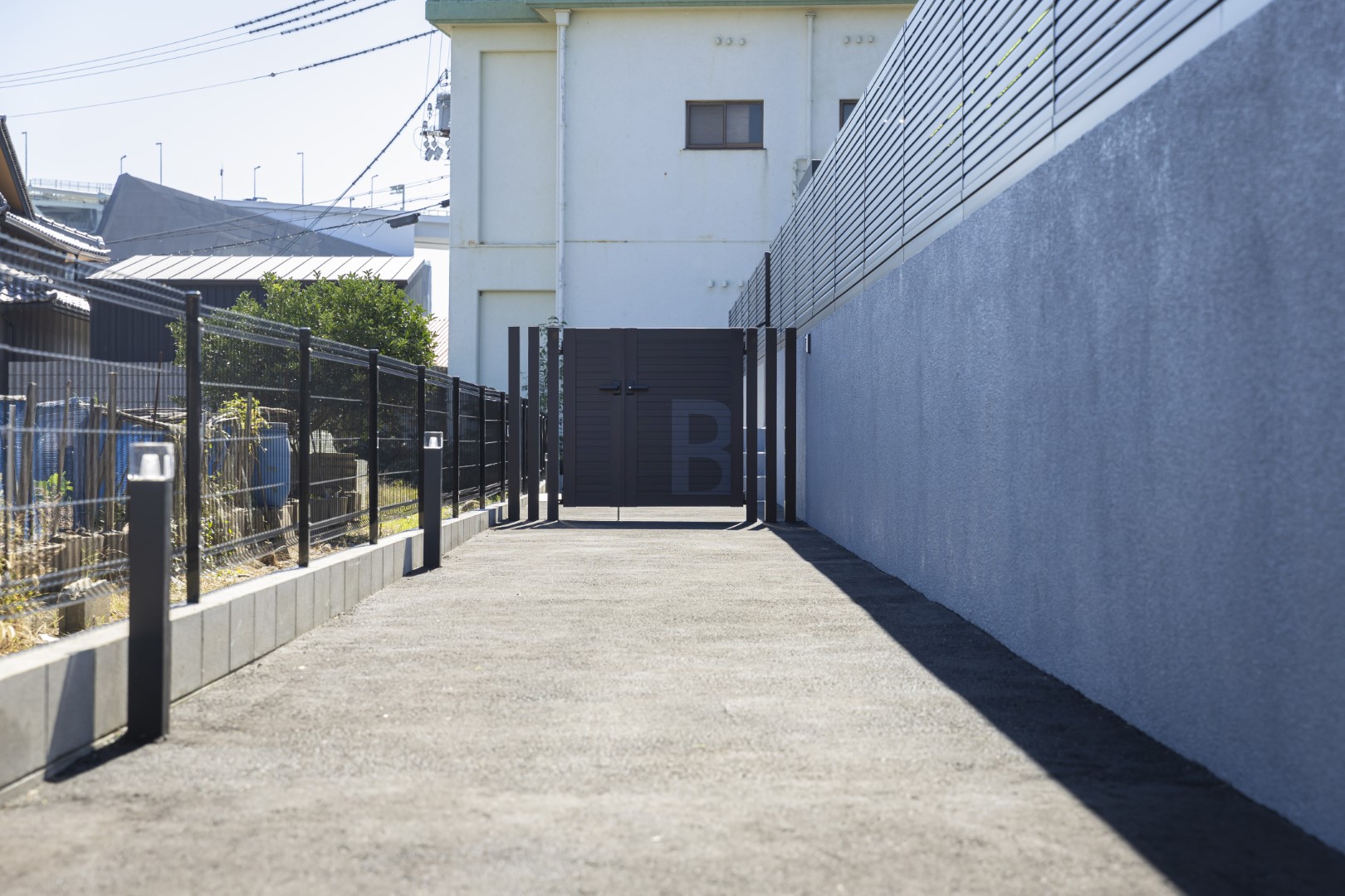 B棟入口