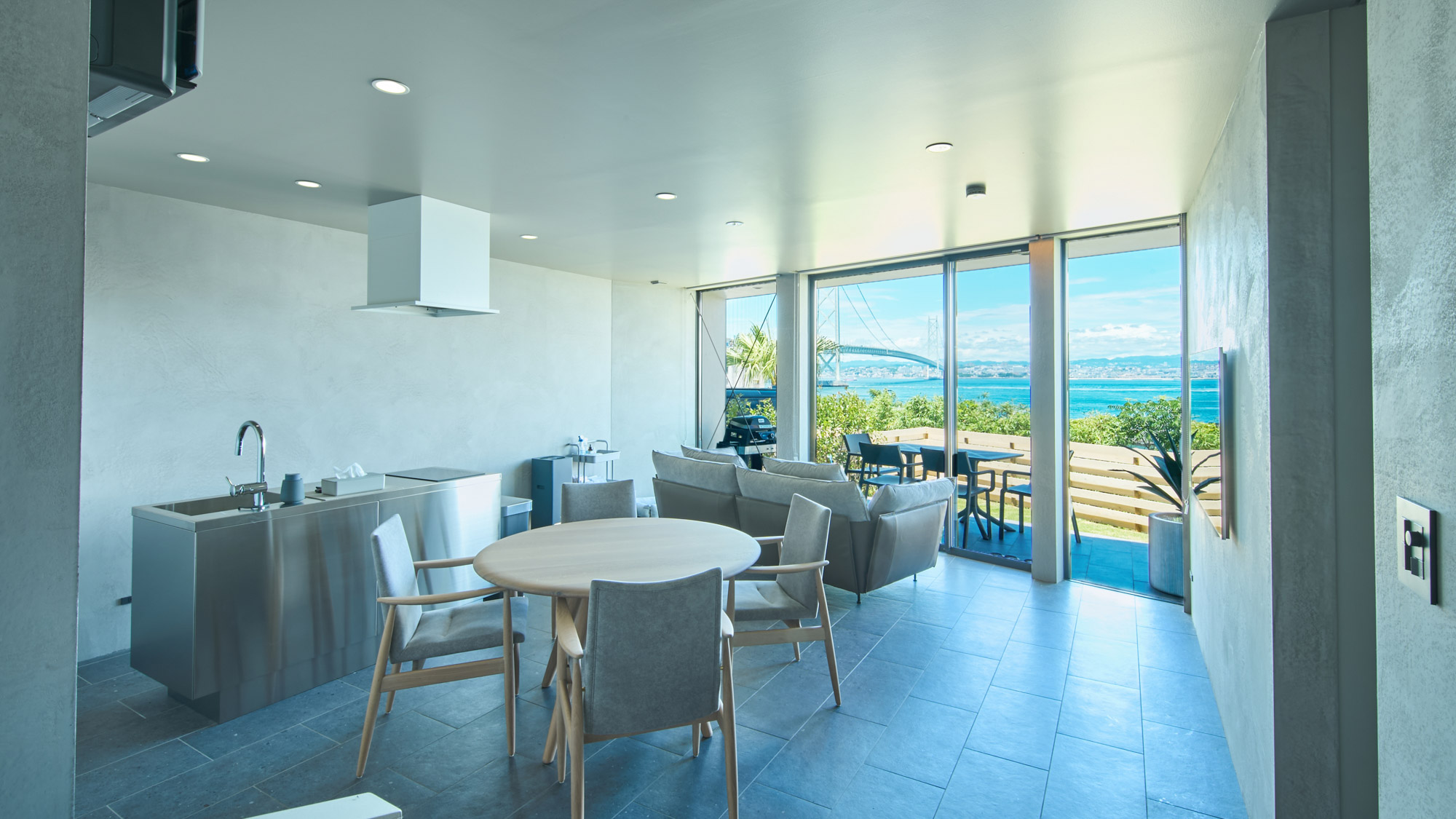 【villa2】リビングダイニング全景