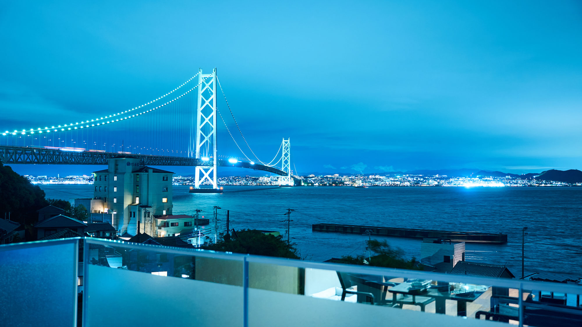 【villa1】景色：明石海峡大橋と淡路島の海を一望