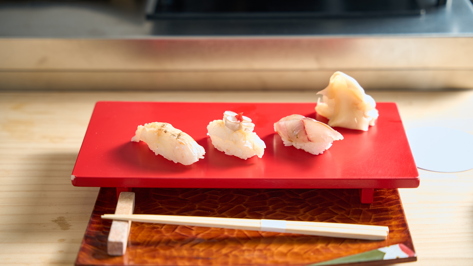 夕食（出張シェフ）：淡路島の食を、 お部屋で心ゆくまでお召し上がりください