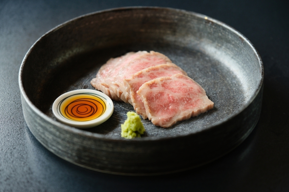 【料理長厳選！和牛尽くしのフルコース】朝食付きプラン