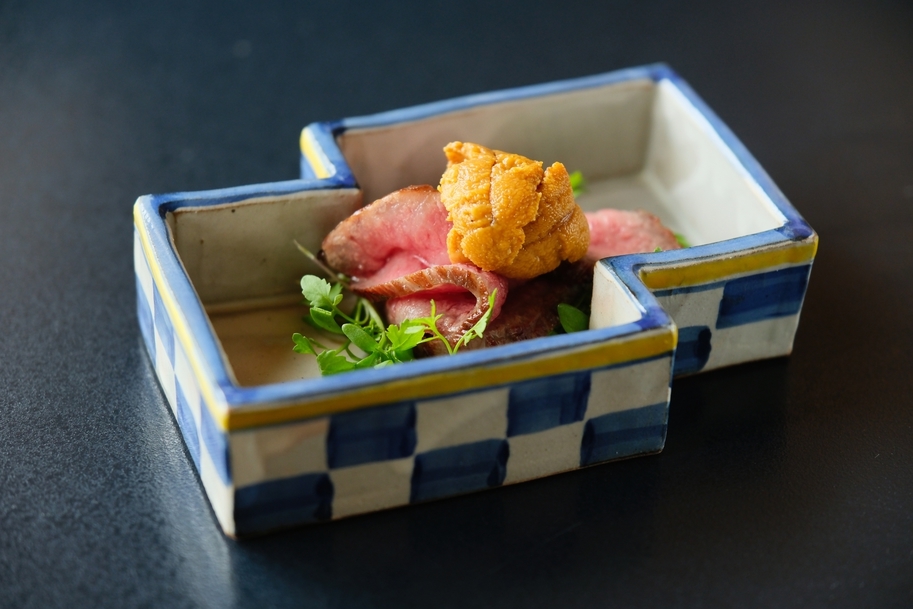 【料理長厳選！和牛尽くしのフルコース】朝食付きプラン