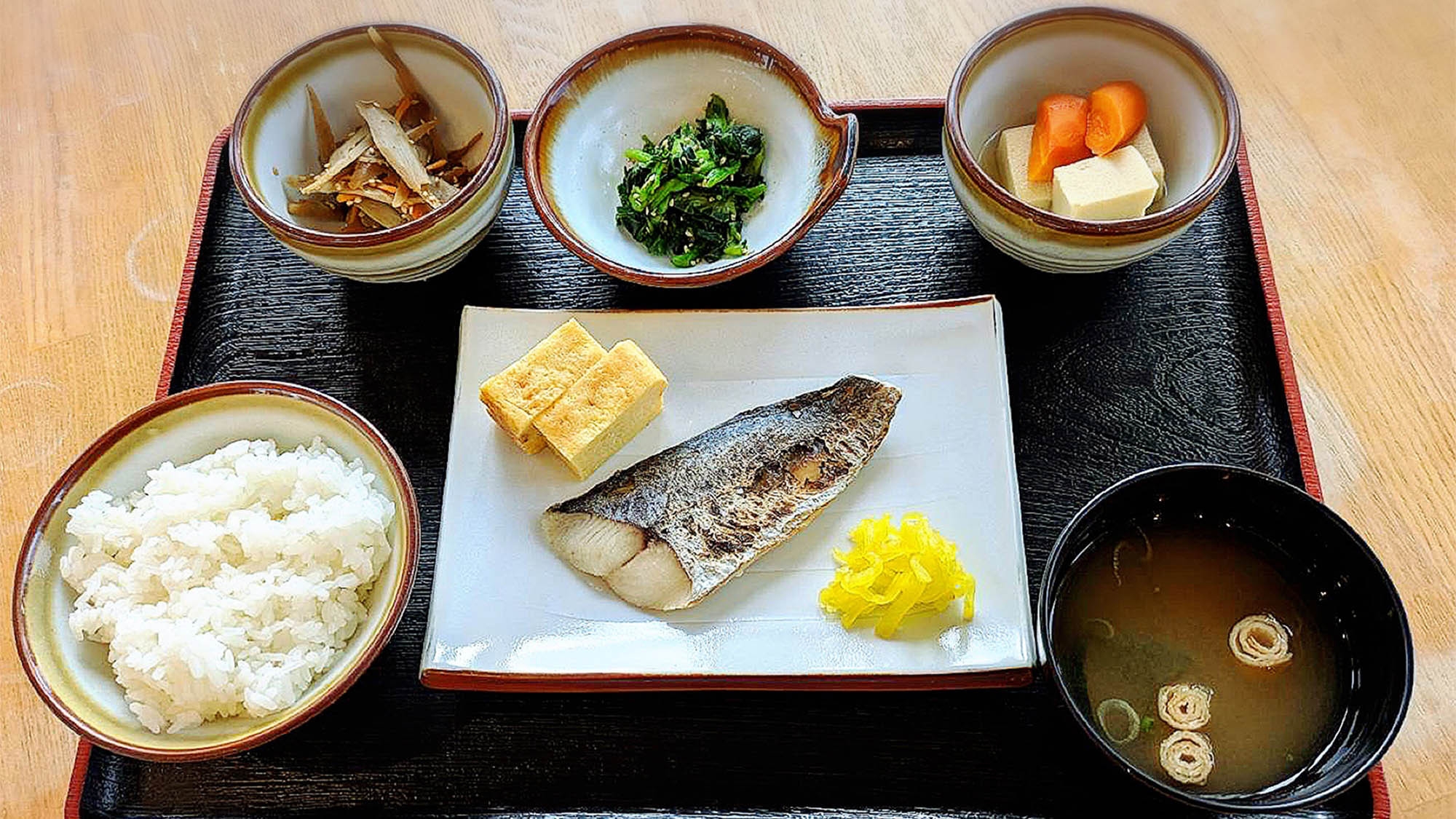 【2食付き】自然と街並みに囲まれた落ち着いた空間でゆったりステイ