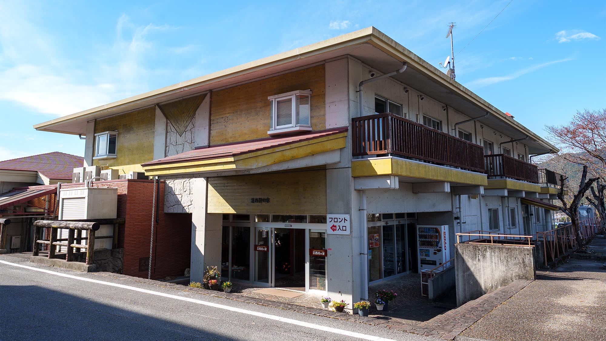 ・【外観】高知空港から車で約30分の場所に立地！