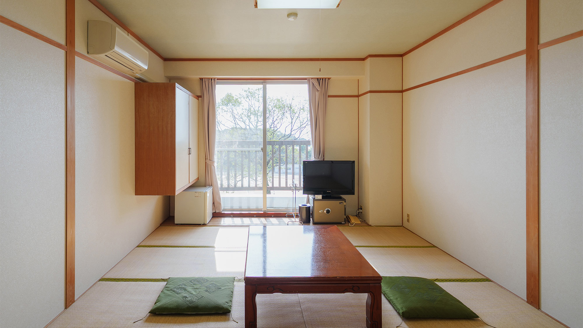 ・【客室一例／和室8畳】心が和む畳のお部屋でゆったりとお過ごしください