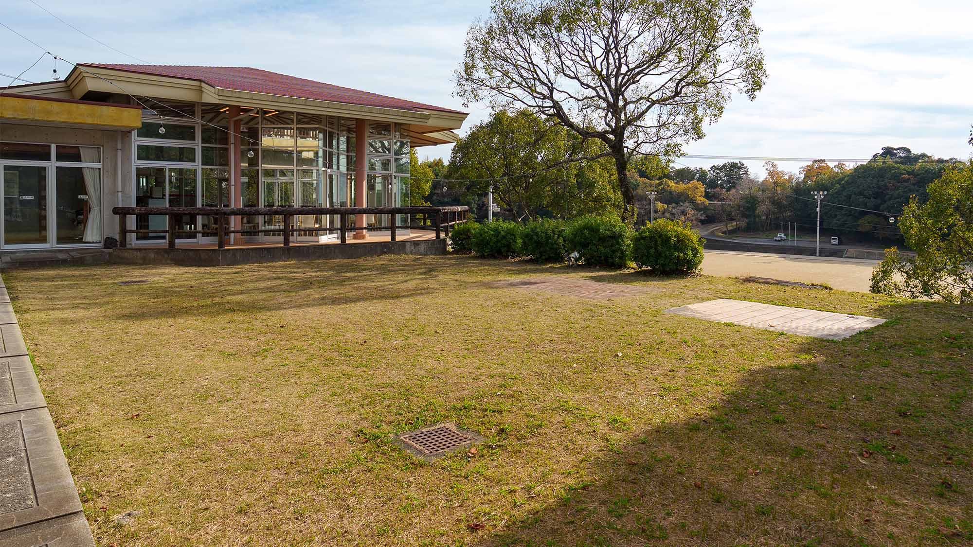 ・【庭】四季を通じて穏やかな気候に恵まれ自然の移ろいを感じることができます