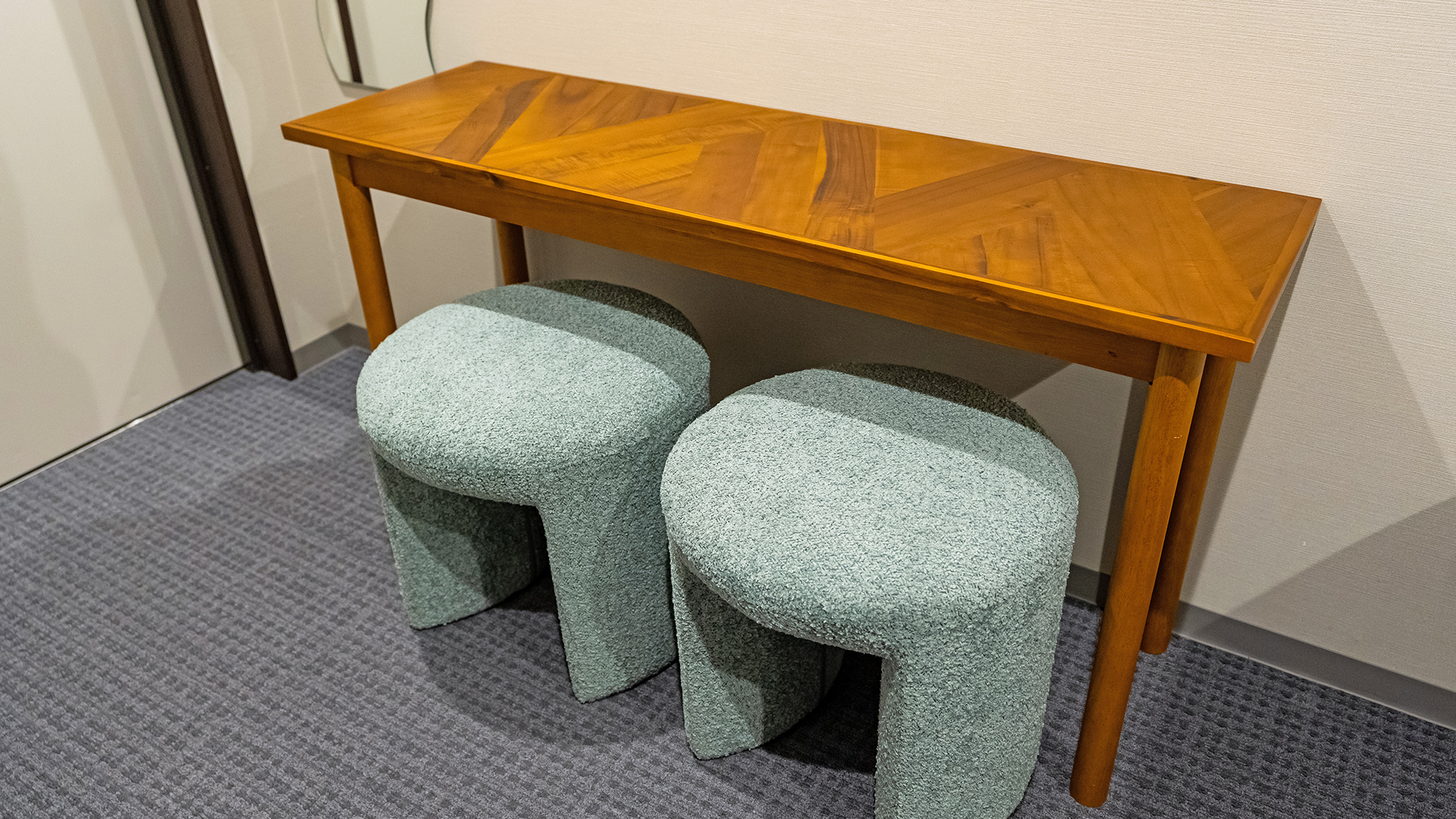 客室デスク（一例）