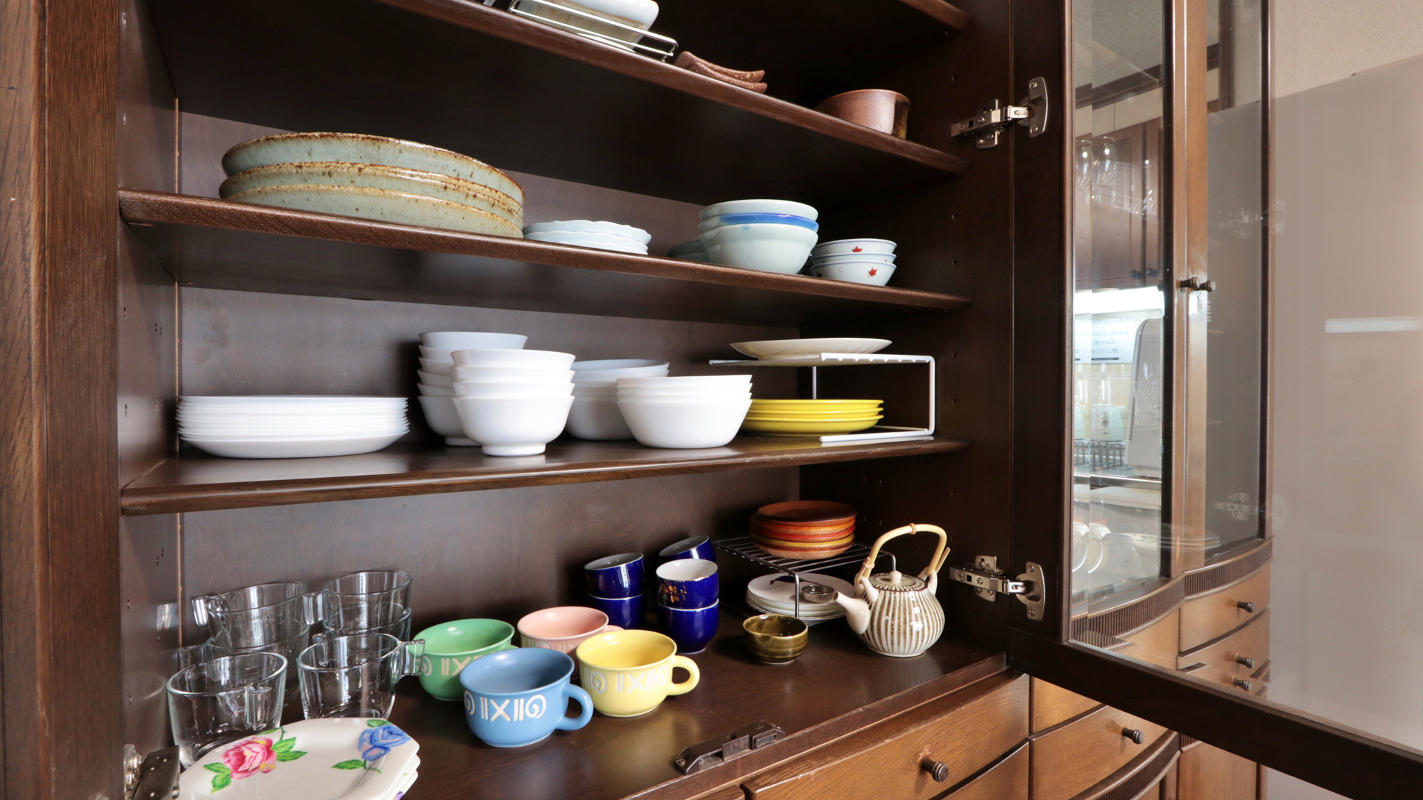 【館内設備】お使いになった食器類は洗っておいてください