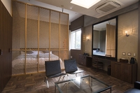 ジュニアスイート