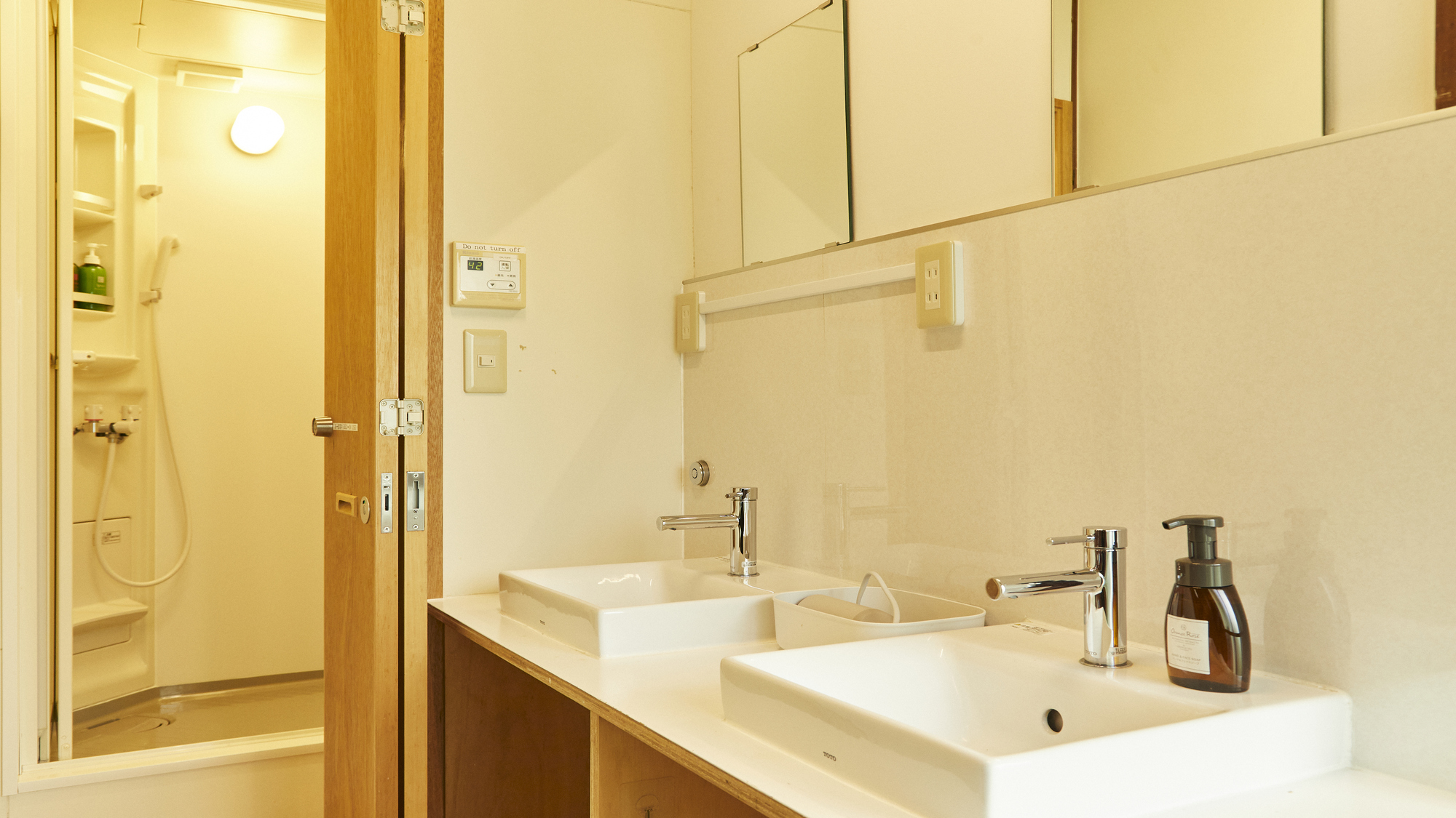 洗面スペース、朝の準備も安心