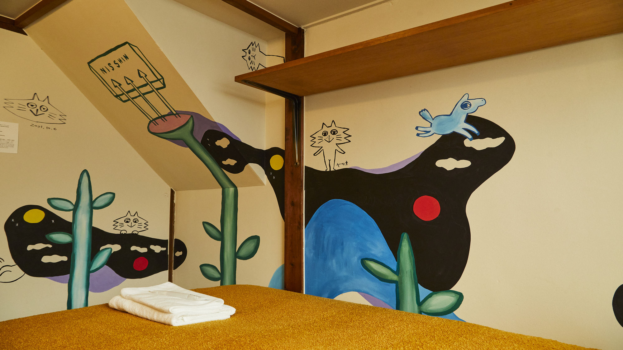 アートが散りばめられたお部屋です