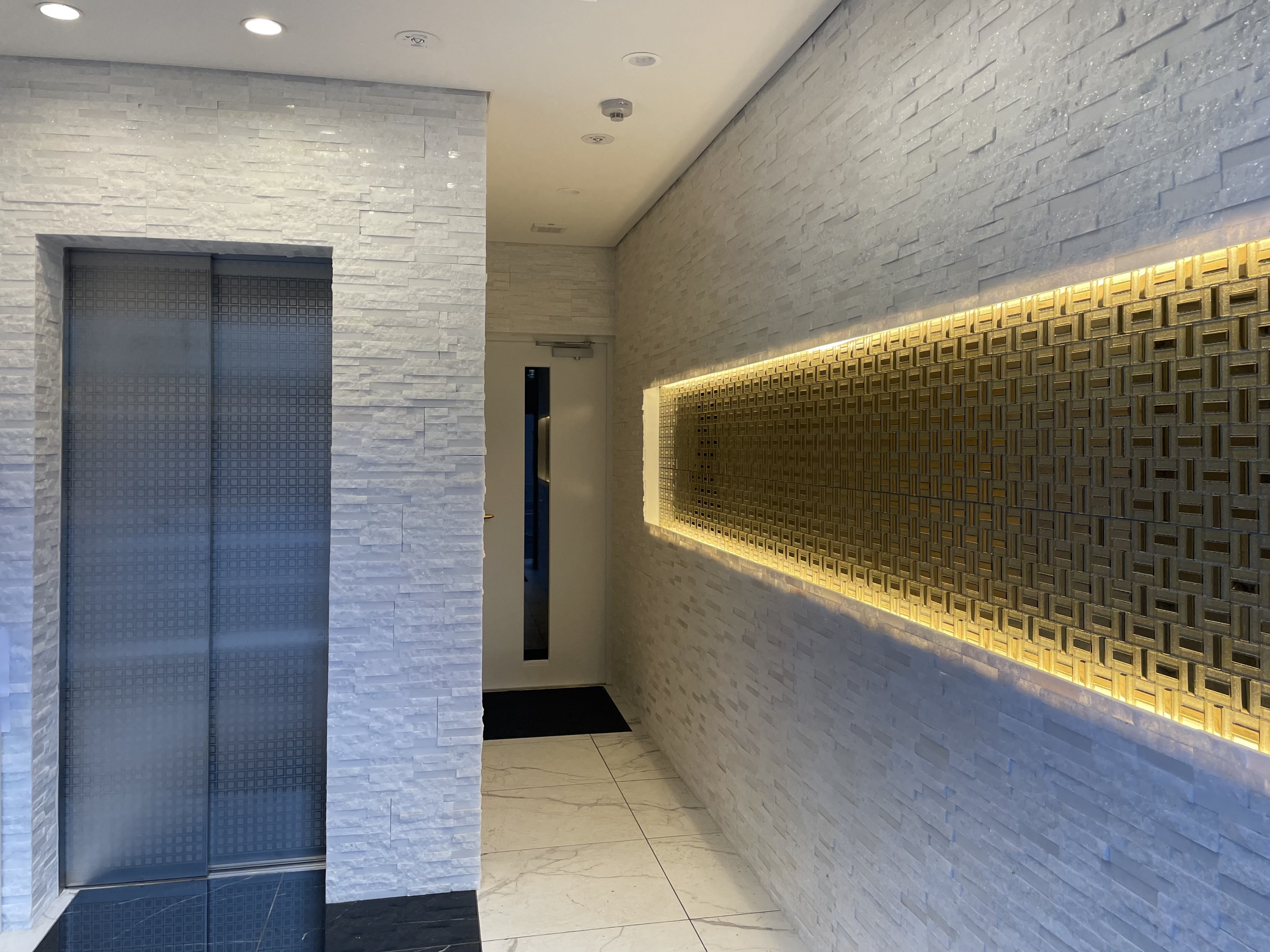 エントランス内