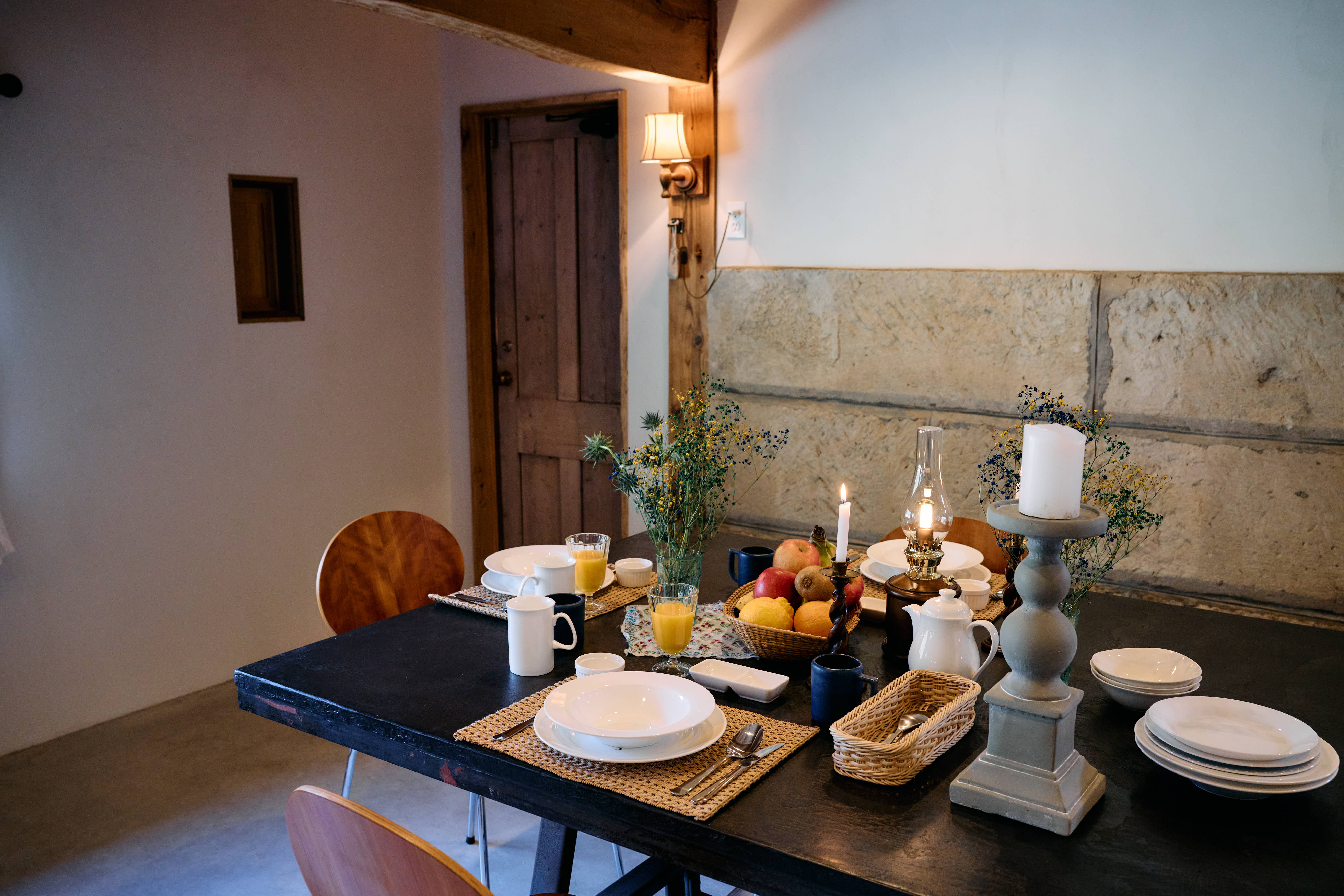 ダイニングテーブル