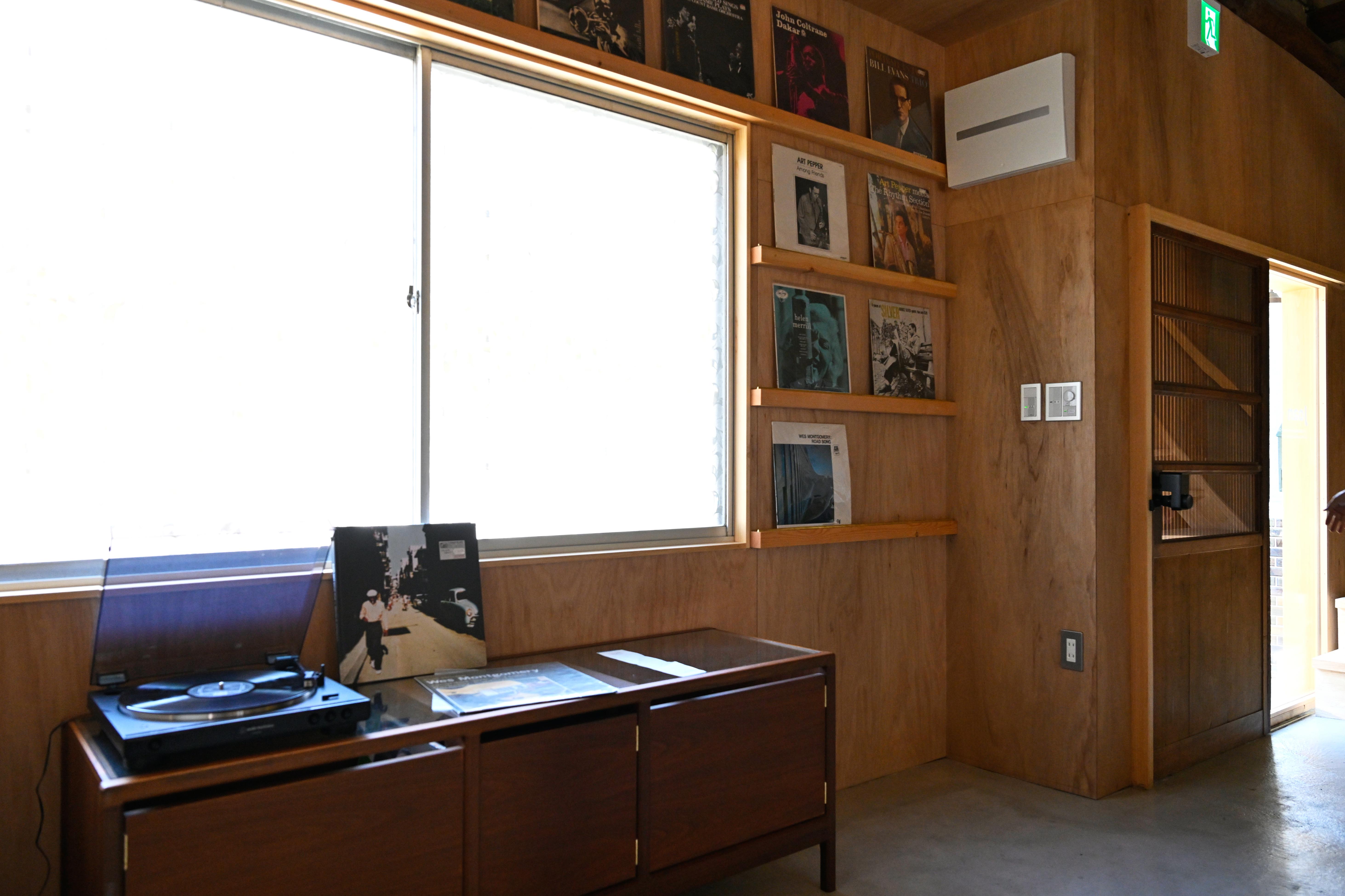 ターンテーブル