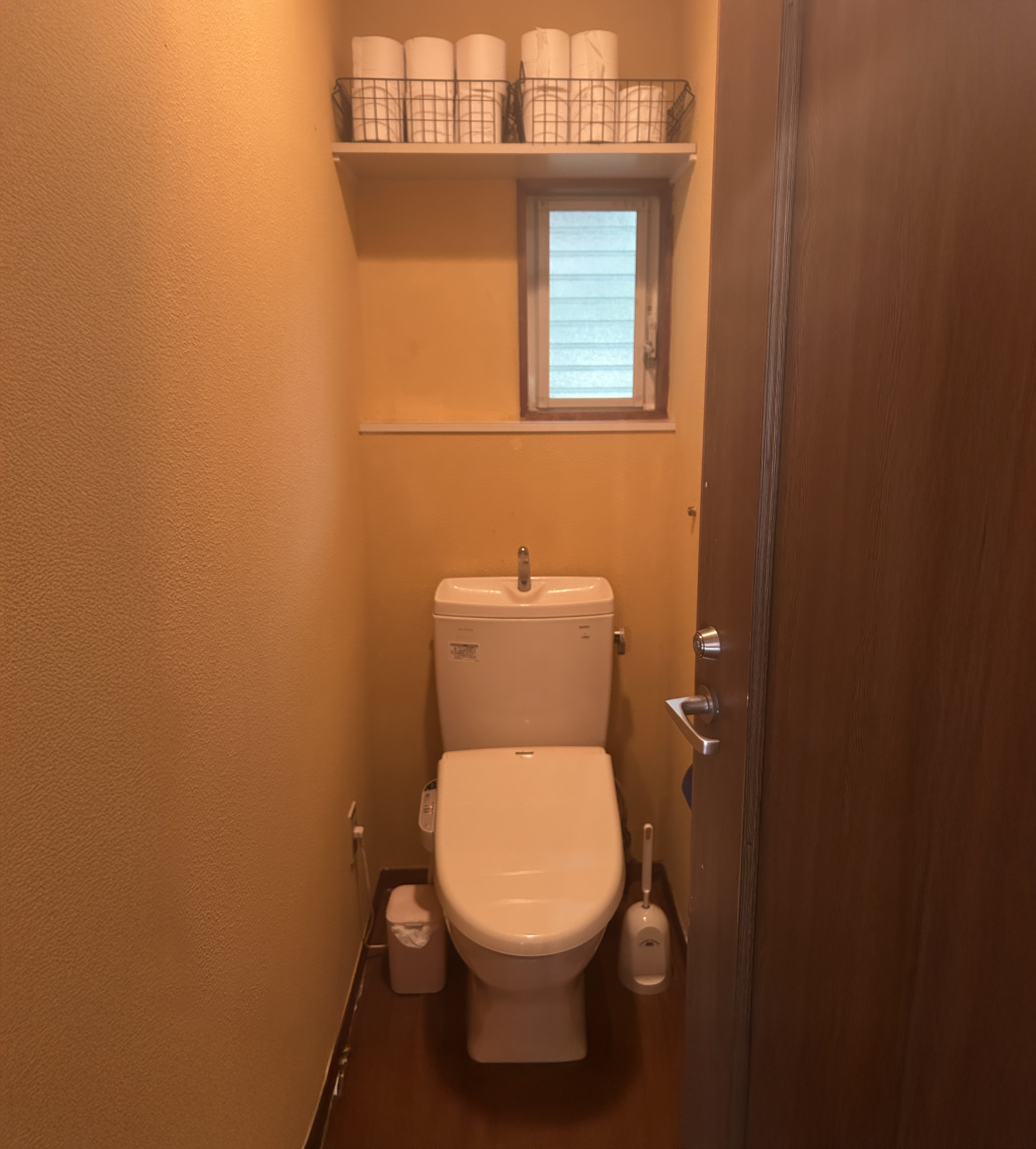 トイレ（toilet）