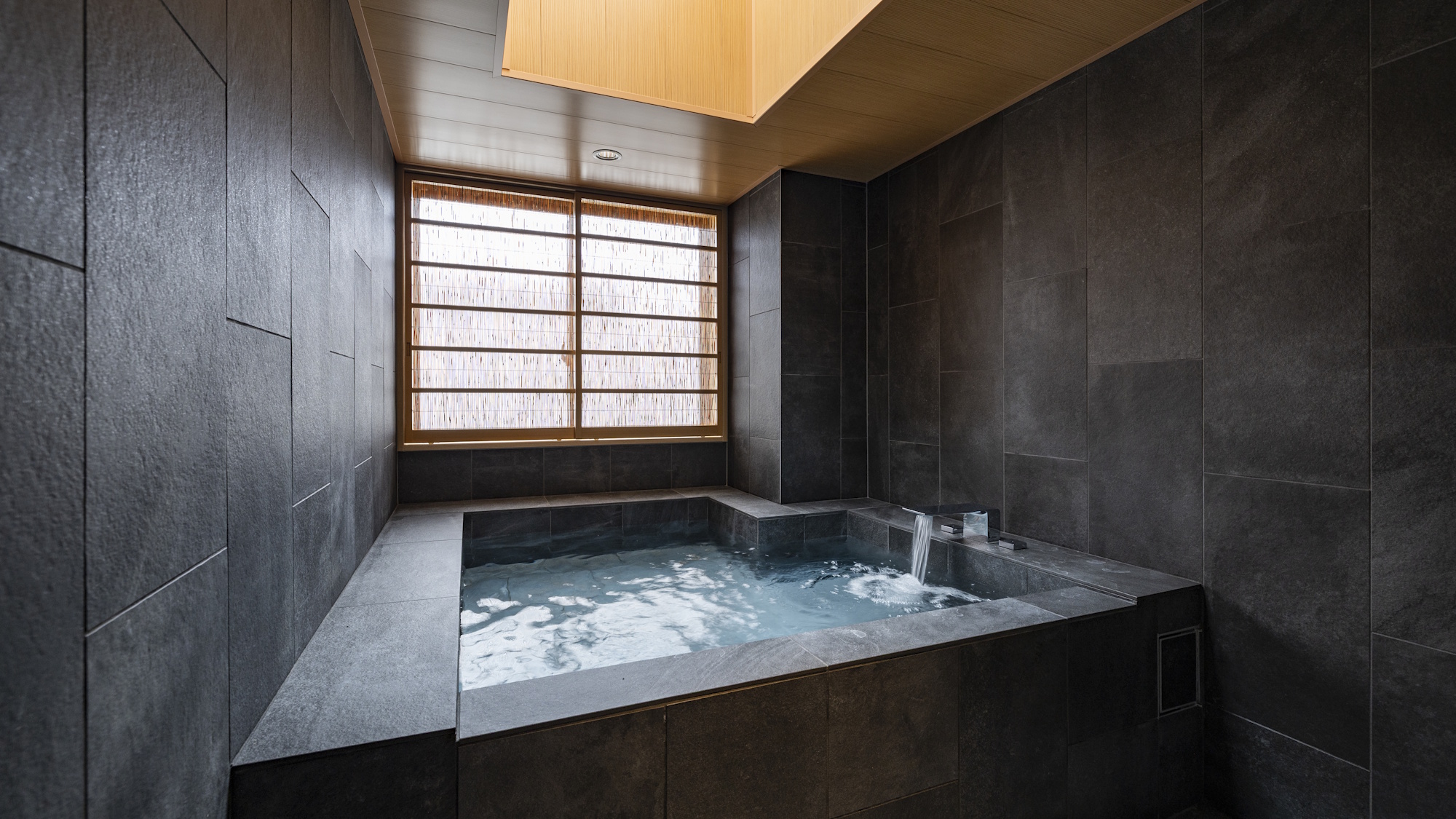 デラックスキング（バスルーム）