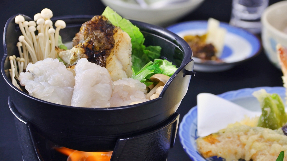 【1泊2食付き・四季会席】普段の定食よりもちょっぴり贅沢に♪欲張りさんはこれで決まり♪