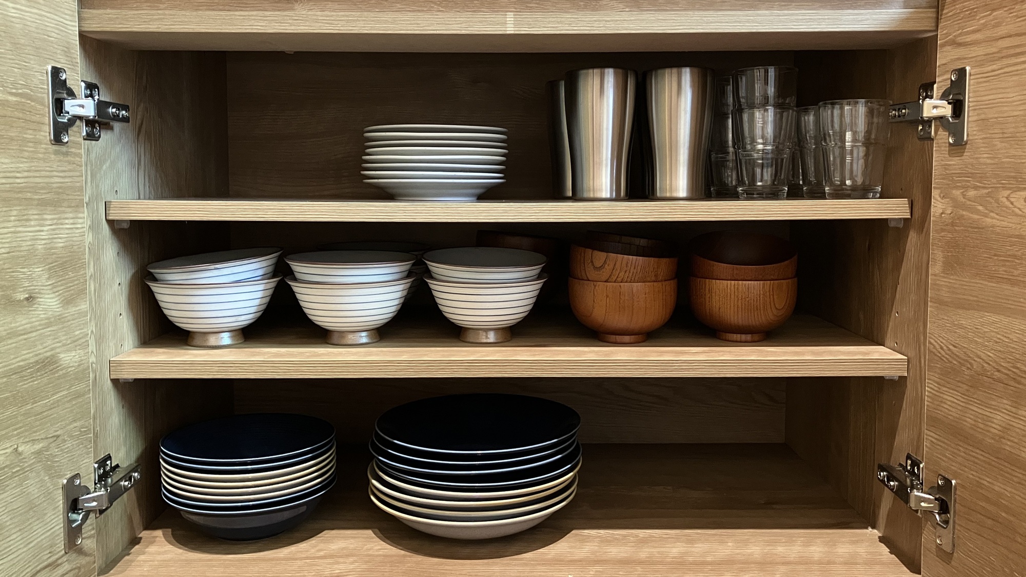 キッチン｜食器・グラス類も人数分ご用意