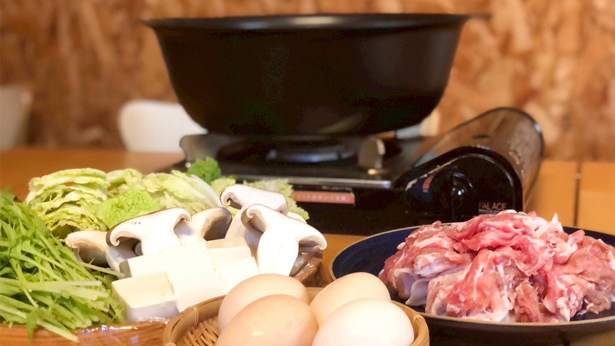 ・【夕食一例】お肉と一緒に新鮮な野菜もたっぷり　ヘルシーにお肉をご堪能して頂けます