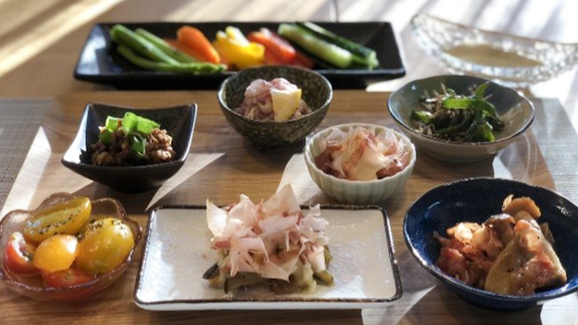 ・【夕食一例】目にも鮮やか　色とりどりのお野菜が美しいディナーフルコース