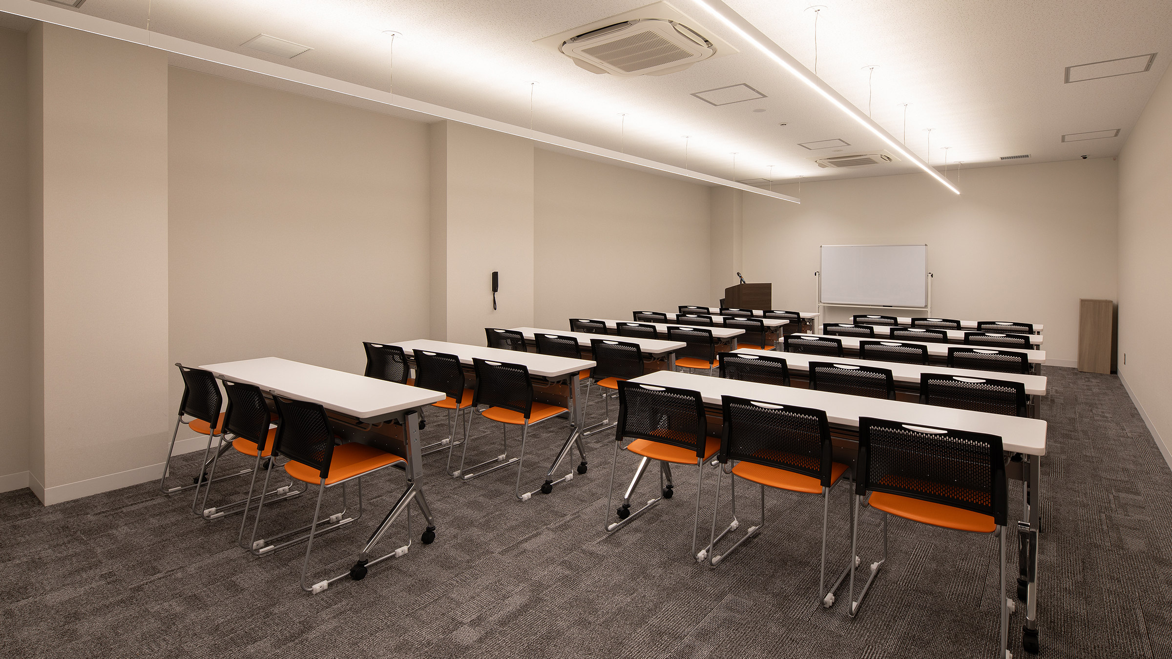 会議室（大・2F）