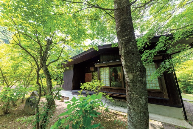 ロッジ村と併設のアトリエ山荘～秋保に佇む貸別荘(温泉付き)