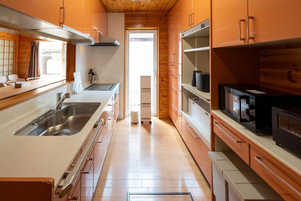 富良野駅近くでラベンダーやスキーを満喫！戸建て広々4LDK・最大10名 素泊まりプラン