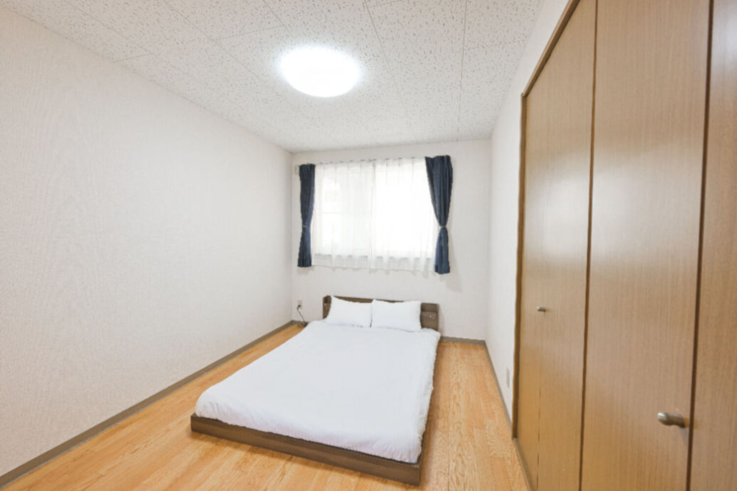 ベッドルーム２