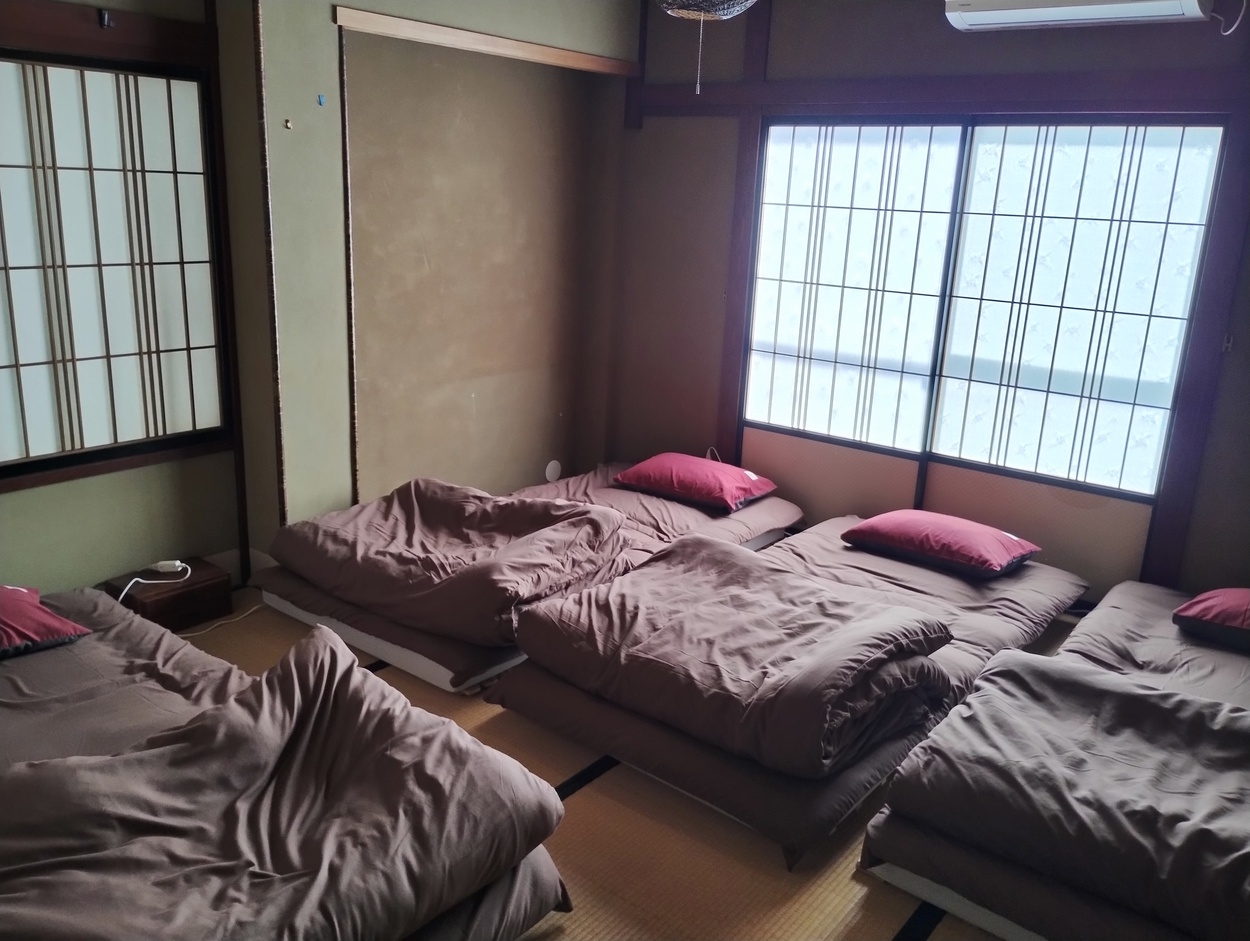 【和室・最大4名】山中温泉中心部に位置するゲストハウスの個室（禁煙、素泊まり）