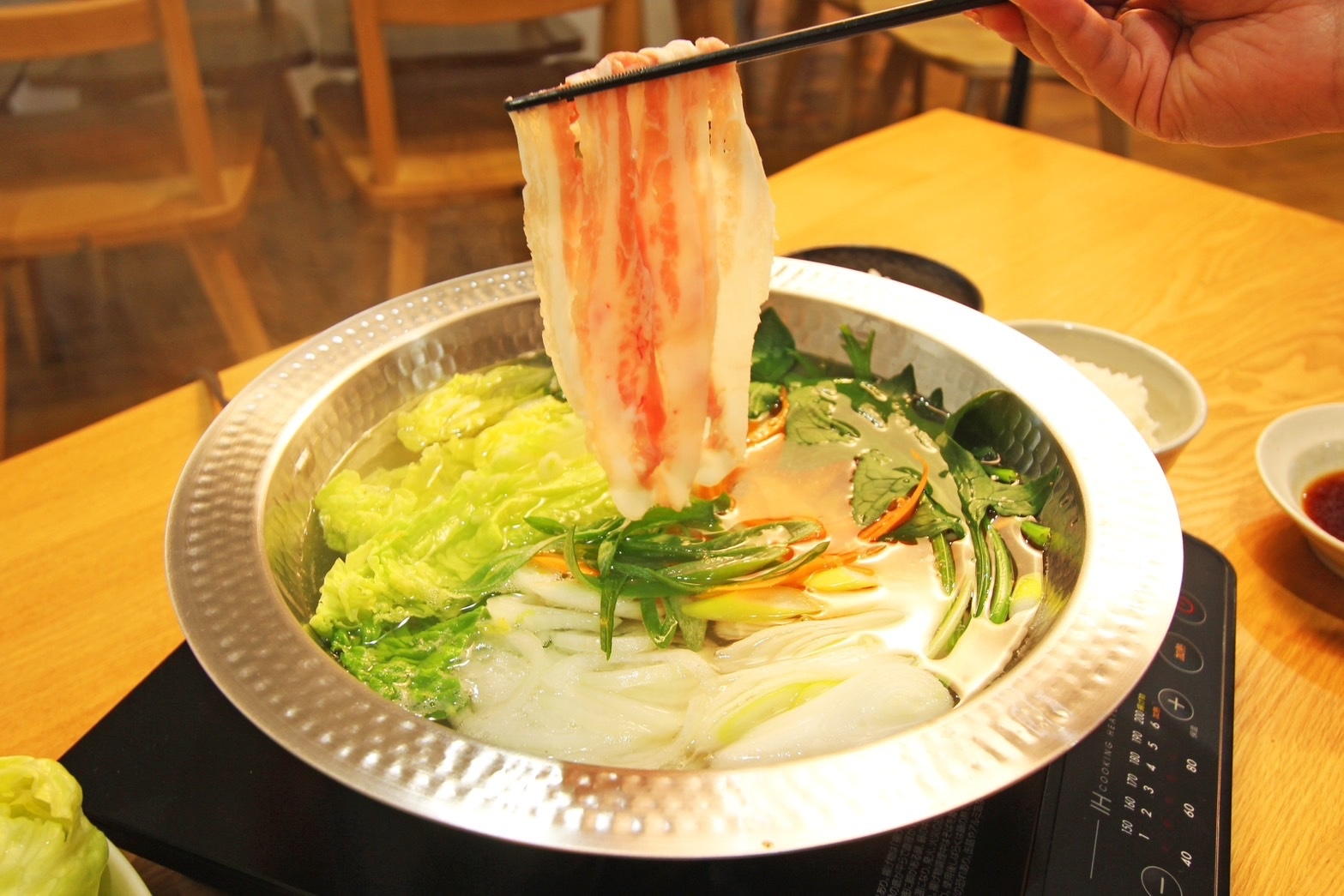 【早割60】早期予約でお得に！プチ農家で味わう天皇杯受賞の希少豚と那須野菜しゃぶしゃぶ又はBBQ