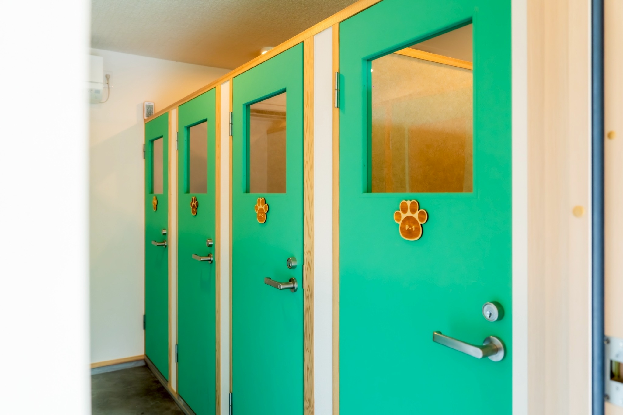 お留守番ができる無料のペットルーム　個室になっています