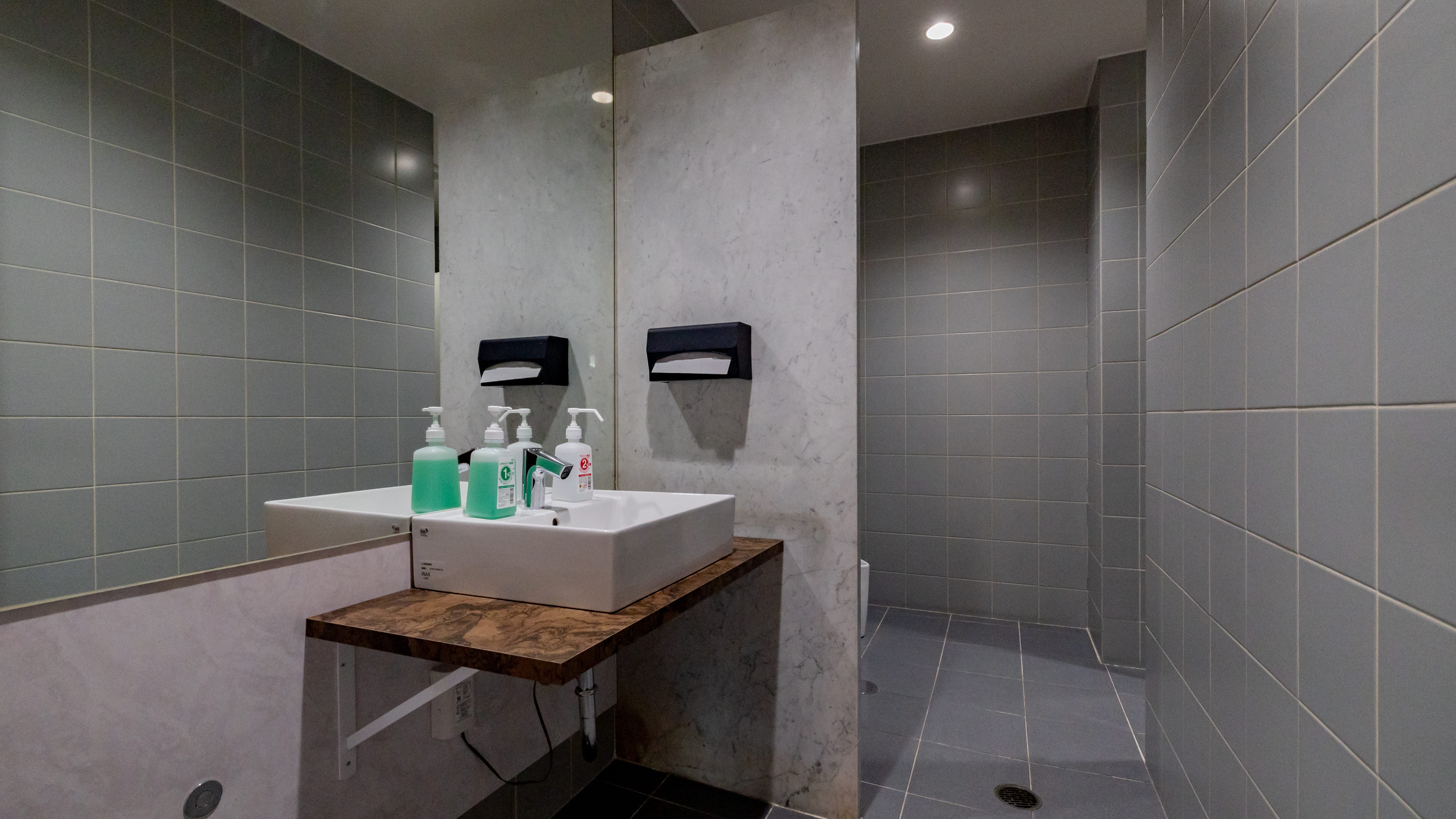 2階共用部トイレ2