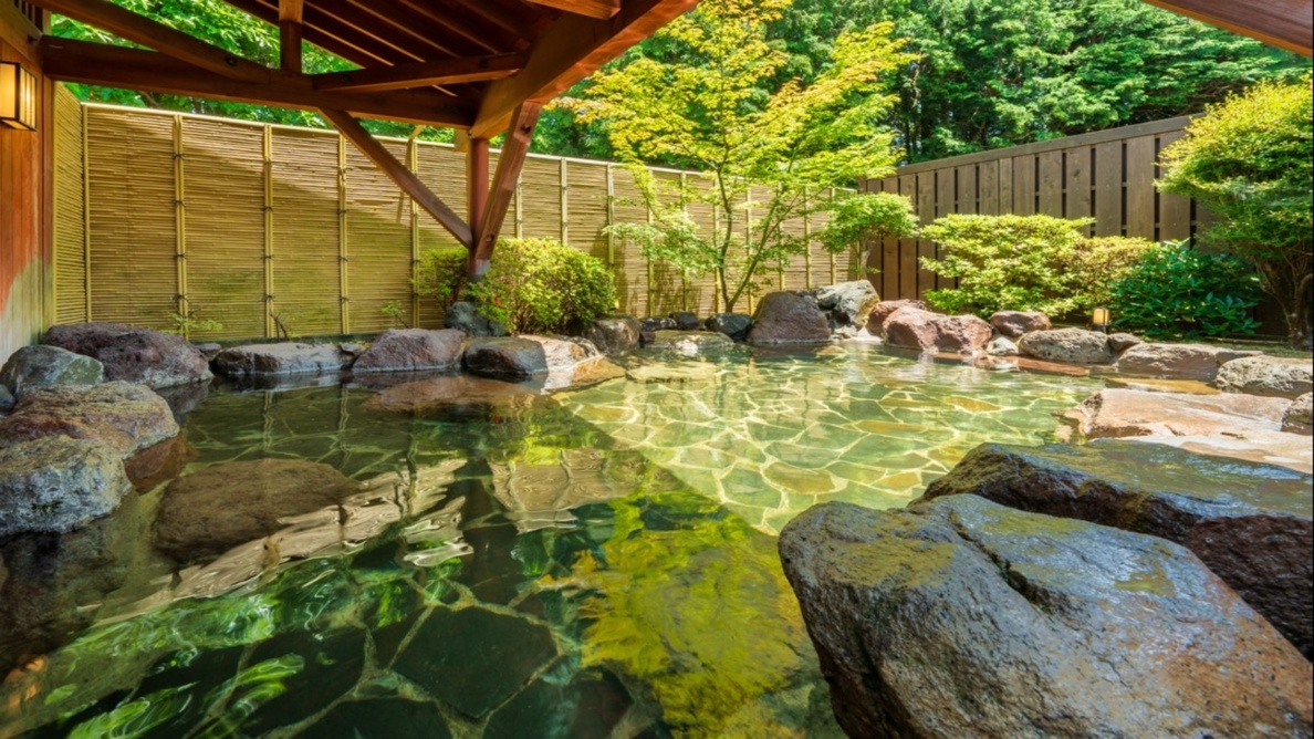 【温泉が自慢の宿】　源泉かけ流し天然温泉＆露天風呂付き♪贅沢な時間を！＜素泊まり＞