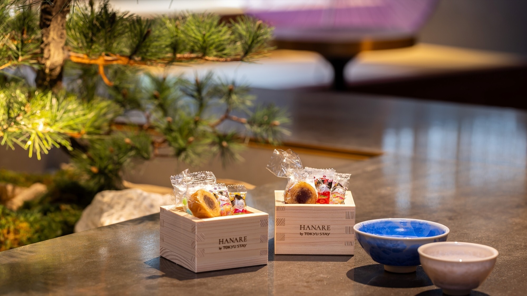 ラウンジはなれ