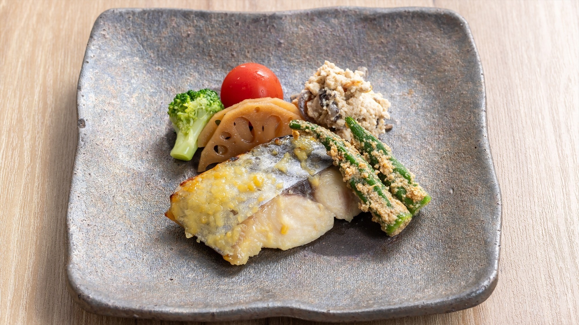 朝食｜メインプレート（鰆の西京焼き）