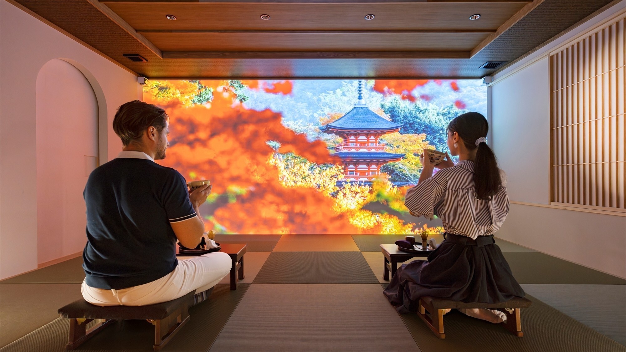 没入型デジタル茶室「茶幻 〜sagen〜」