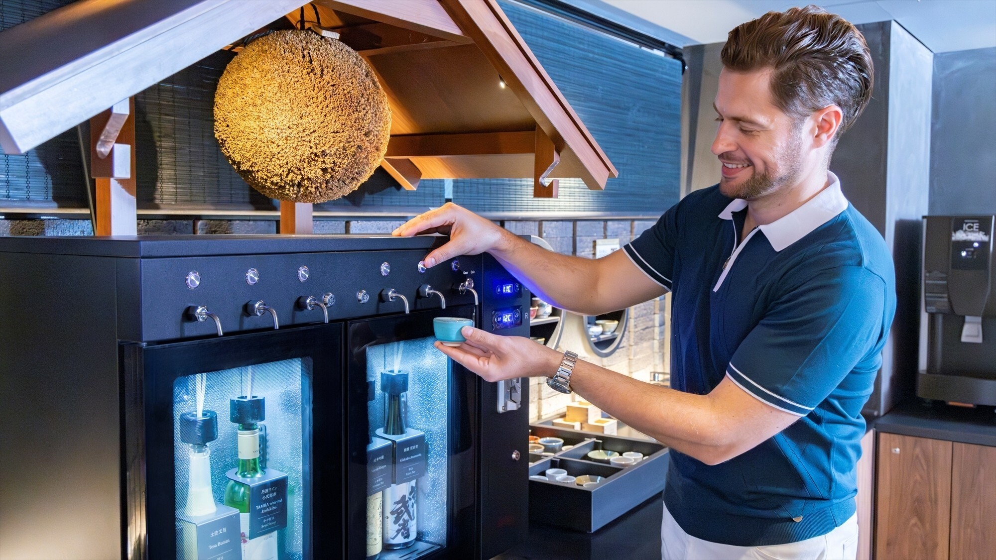 ラウンジはなれ