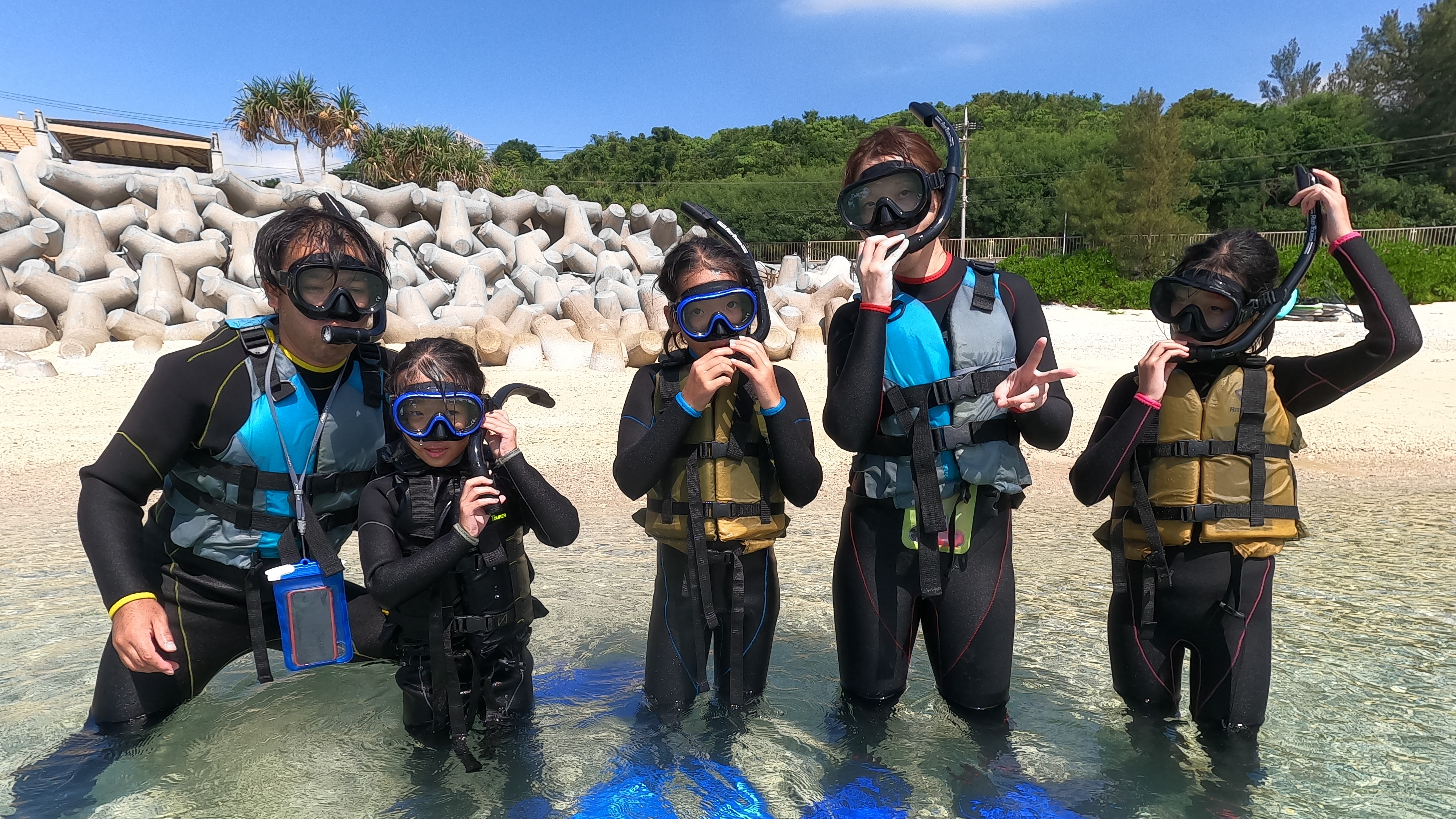 青の洞窟シュノーケル（アクティビティー付き）